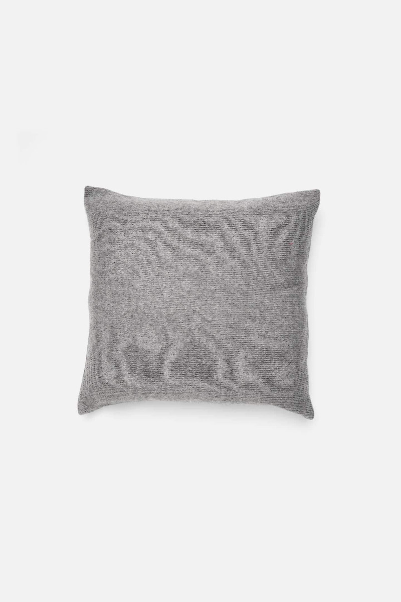 20X20 SUPER DUPER PILLOW 1