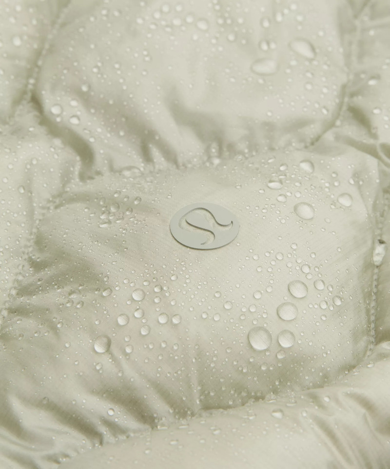 Featherweight 900-Down-Fill Quilted Hooded Jacket 10