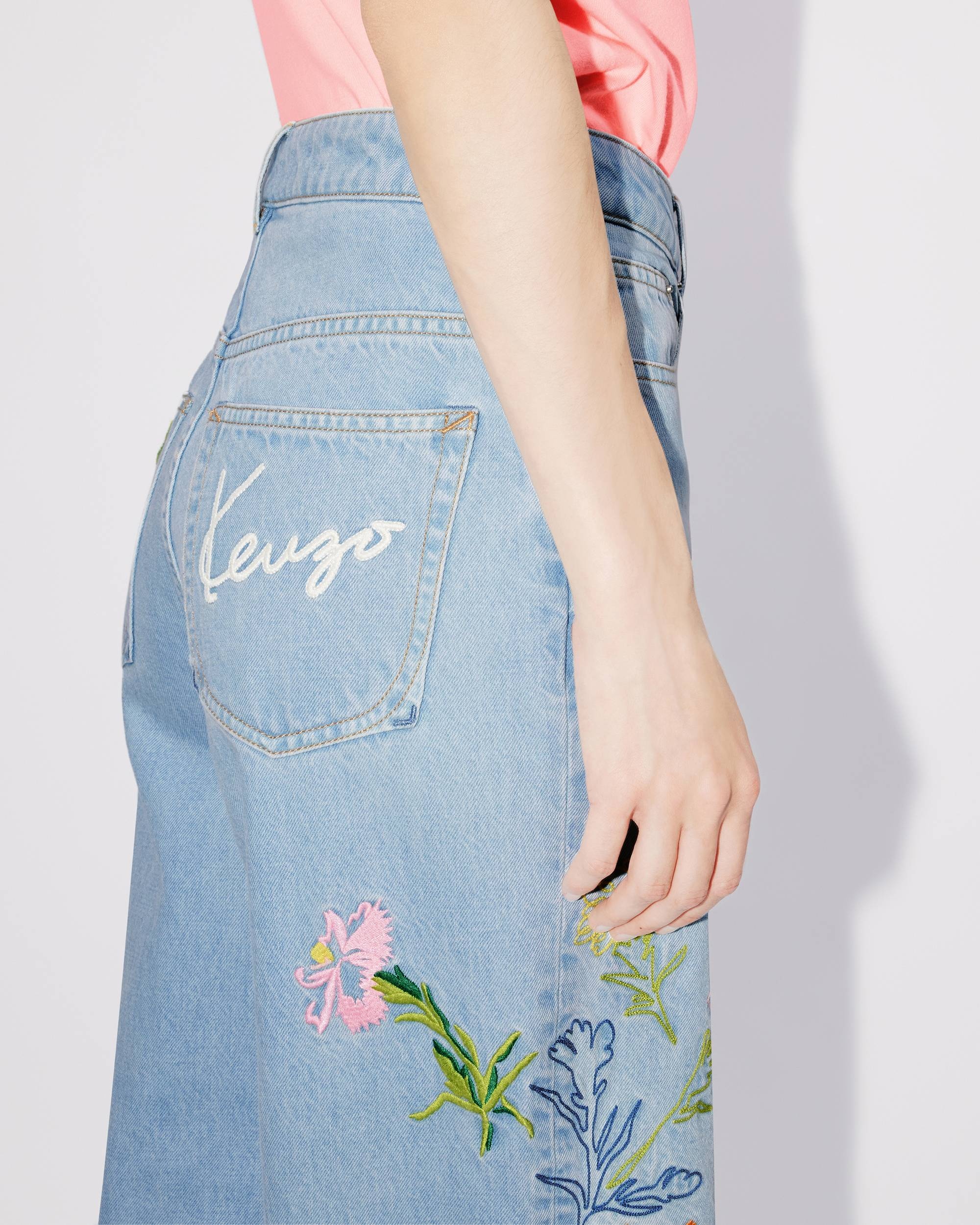Sumire 'KENZO Drawn Flowers' embroidered cropped jeans - 7