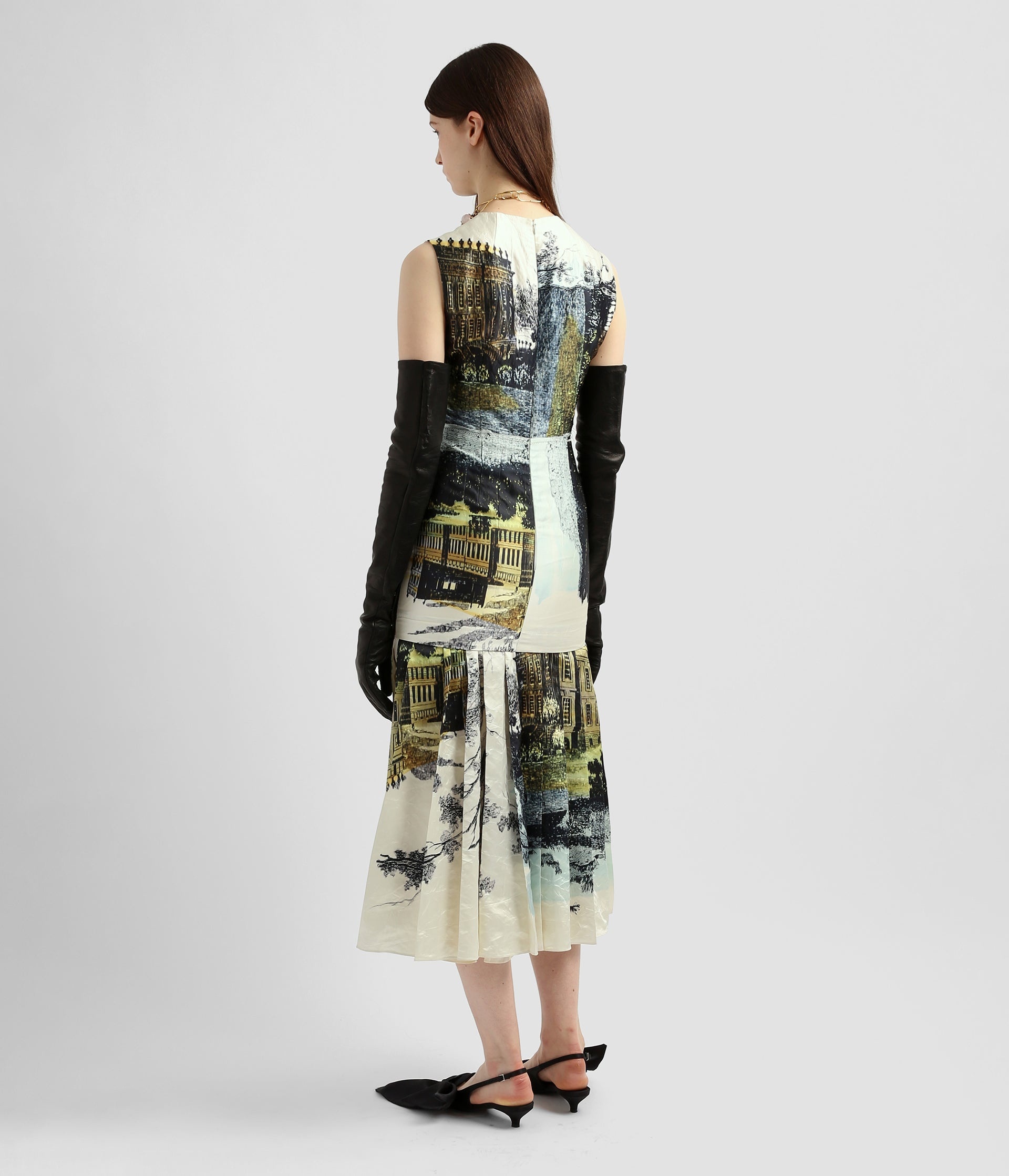 PLEATED BACK DETAIL DRESS - 3