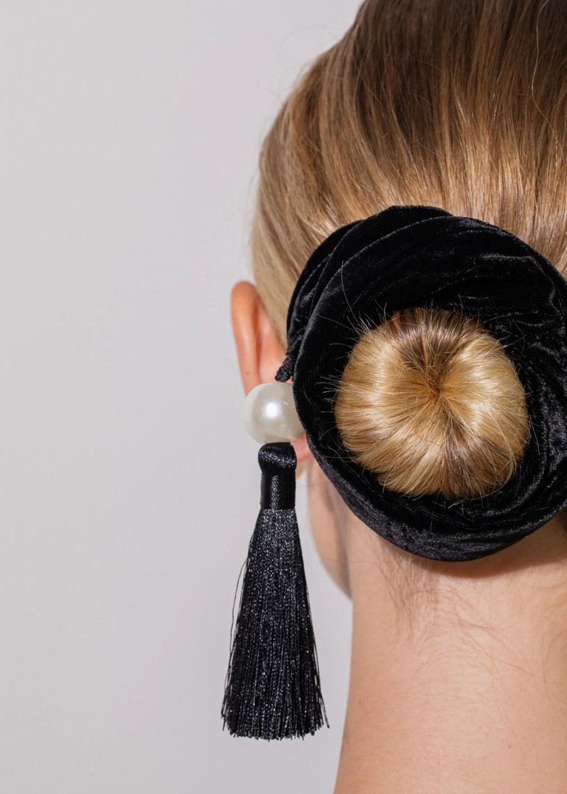 Isadora Velvet Ponywrap 3