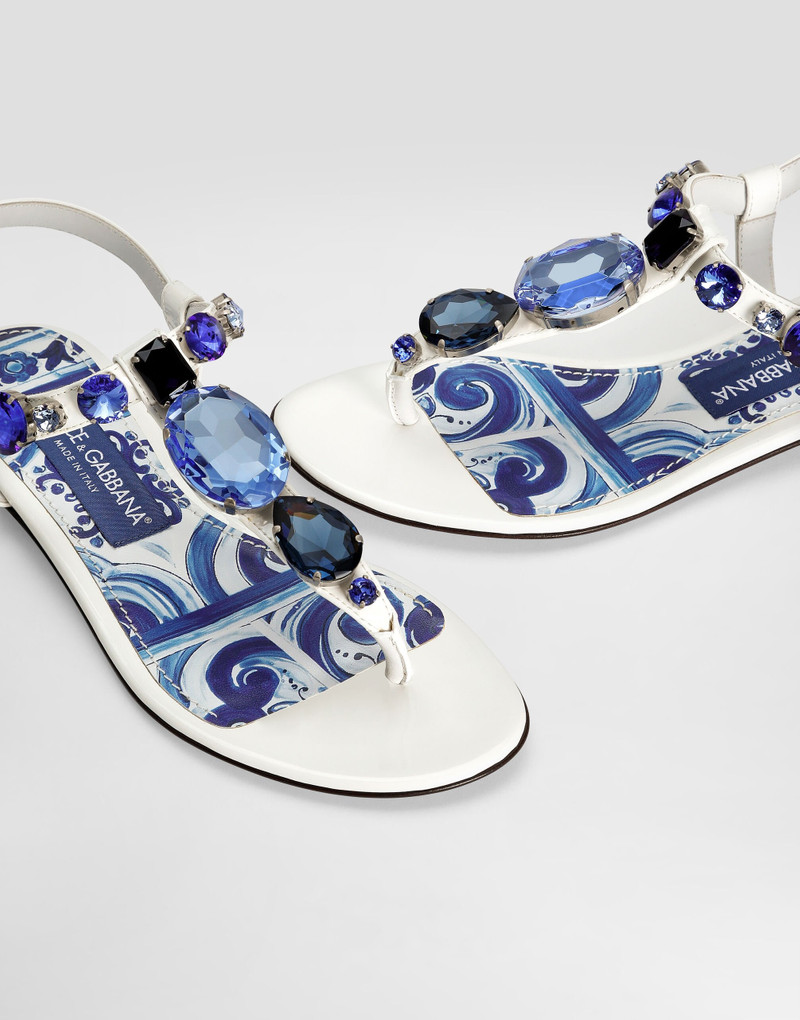 Patent leather thong sandals with embroidery 4