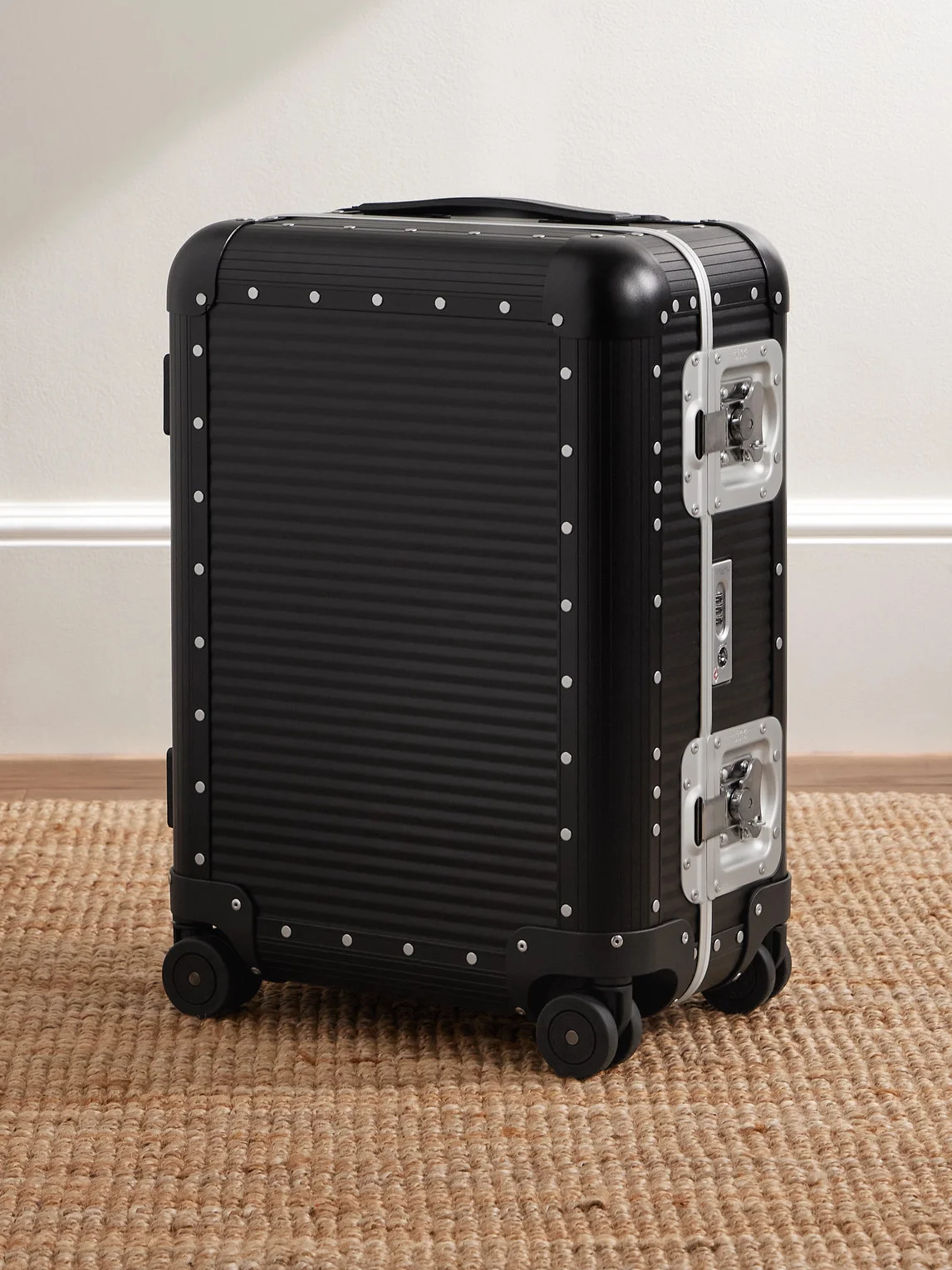 Bank Spinner 55cm Rubber-Trimmed Aluminium Suitcase - 1