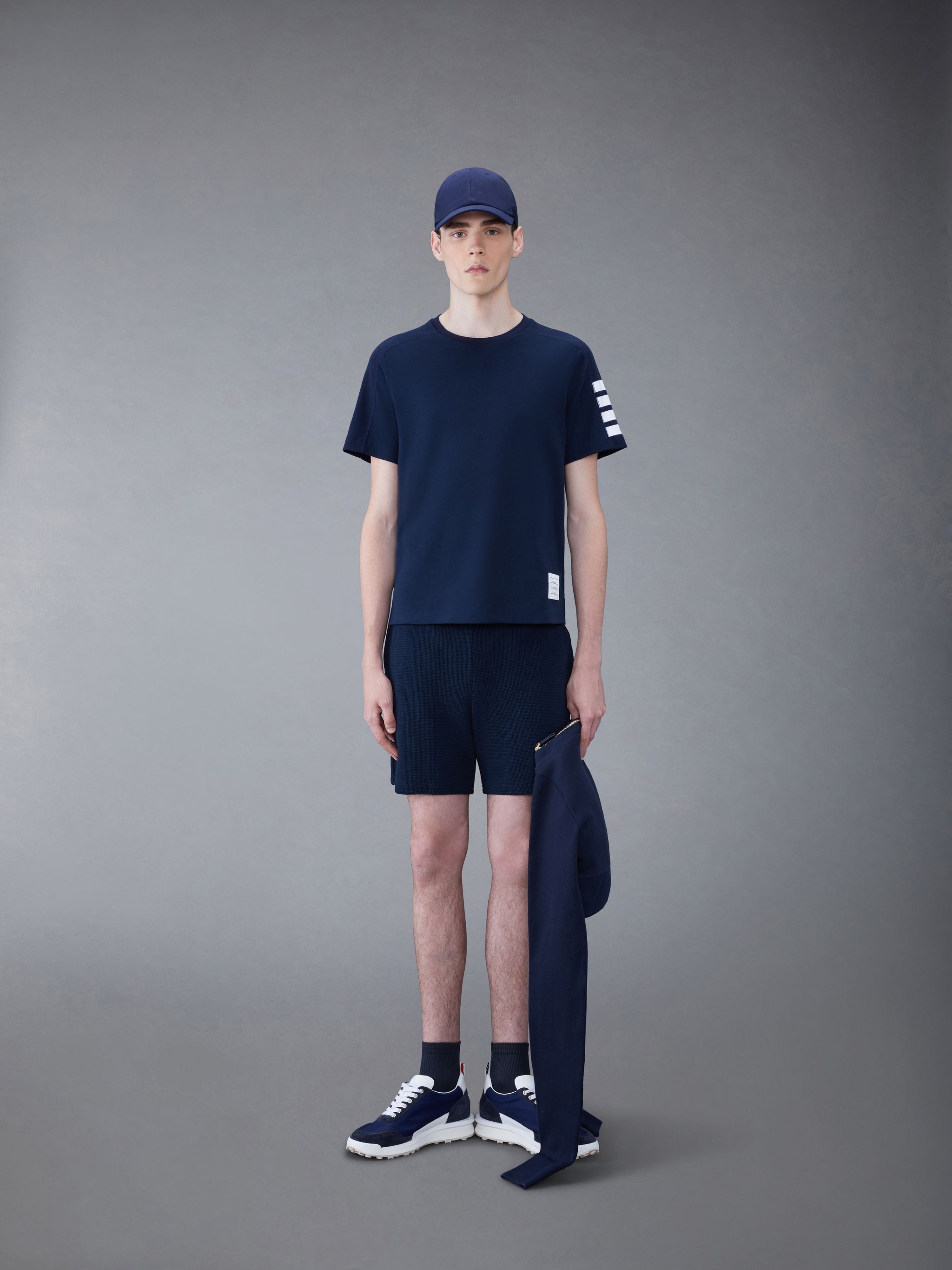 【THOM BROWNE】4 Bar Stripe Short Sleeve Dress/全国送料込み Thom Browne 4-Bar short-sleeve T-shirt | REVERSIBLE