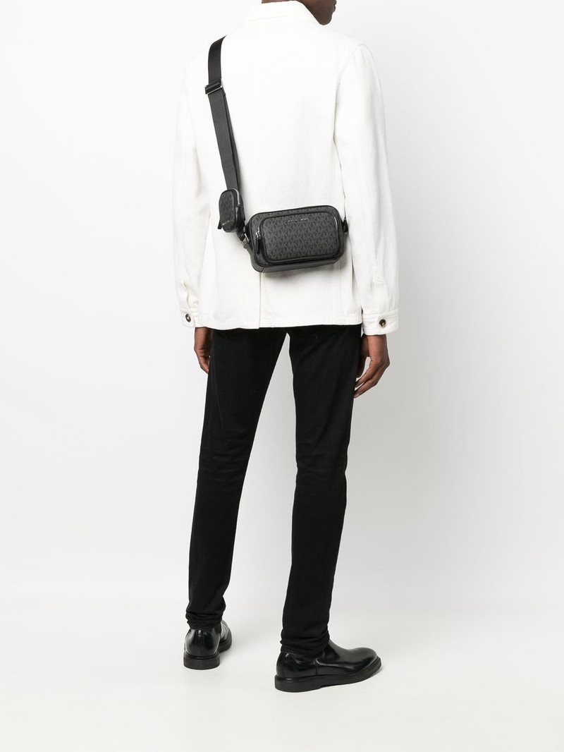 MICHAEL KORS Hudson logo-print messenger bag outlook