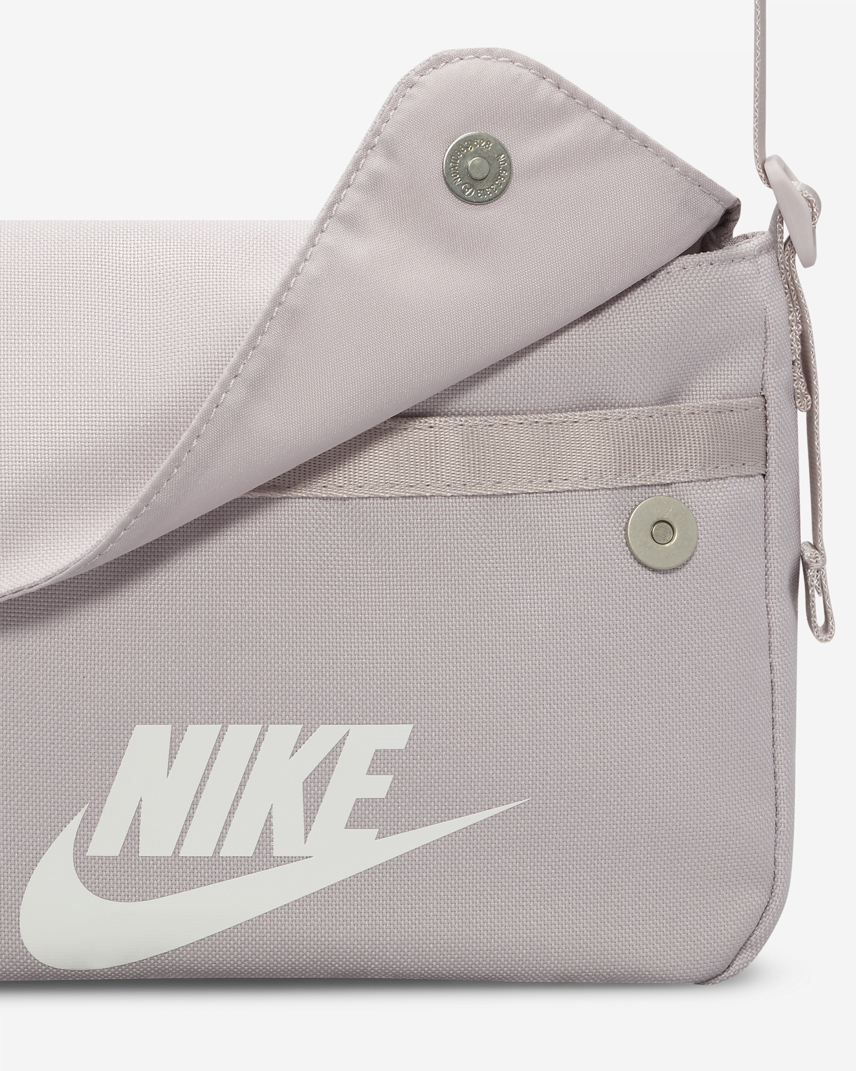Nike Sportswear Women's Futura 365 Crossbody Bag (3L) - 7