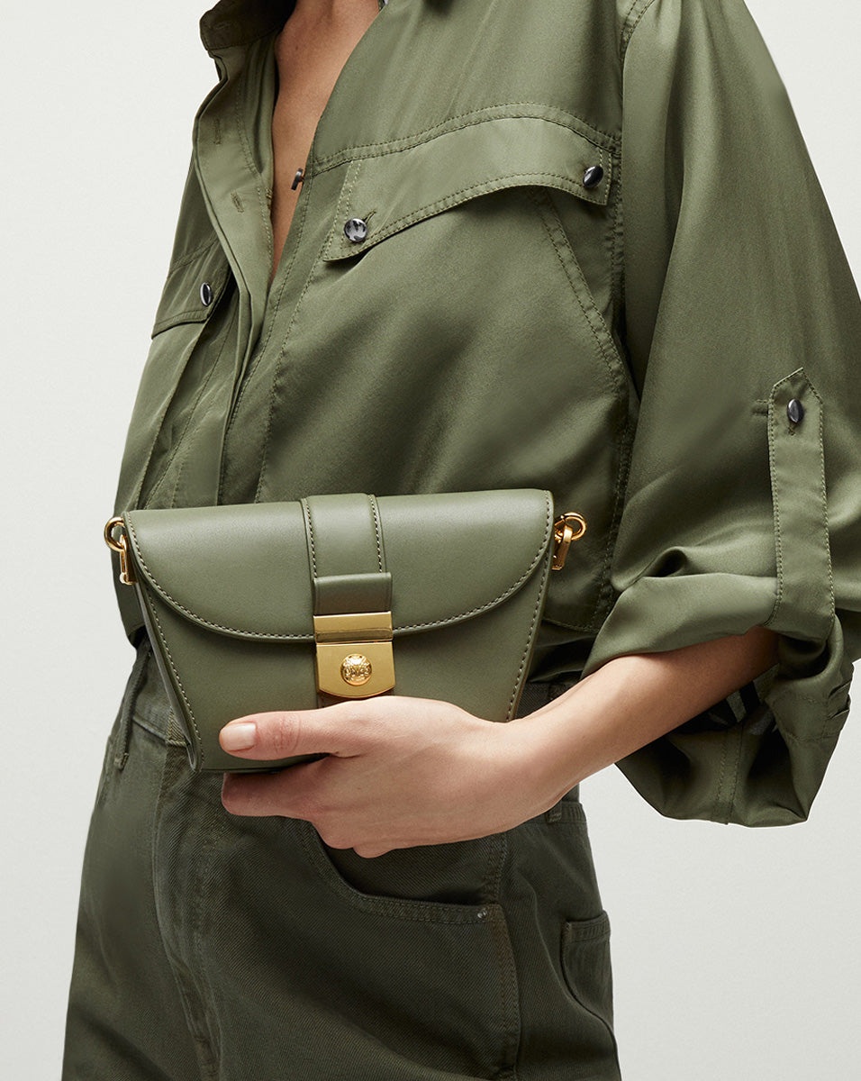 SMALL CREST LOCK TRAP BAG 6