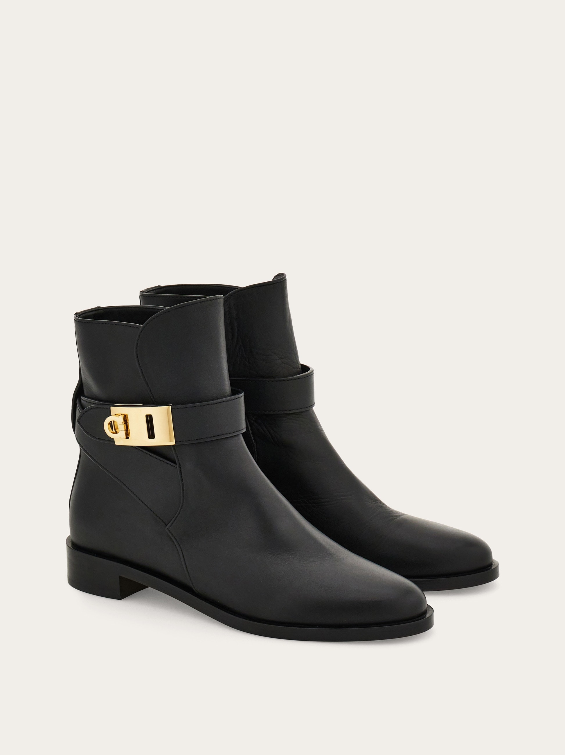 Hug buckle ankle boot - 2