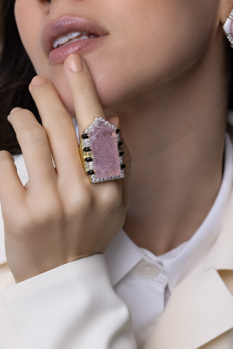 DAVID WEBB Morganite Sanctus Ring outlook