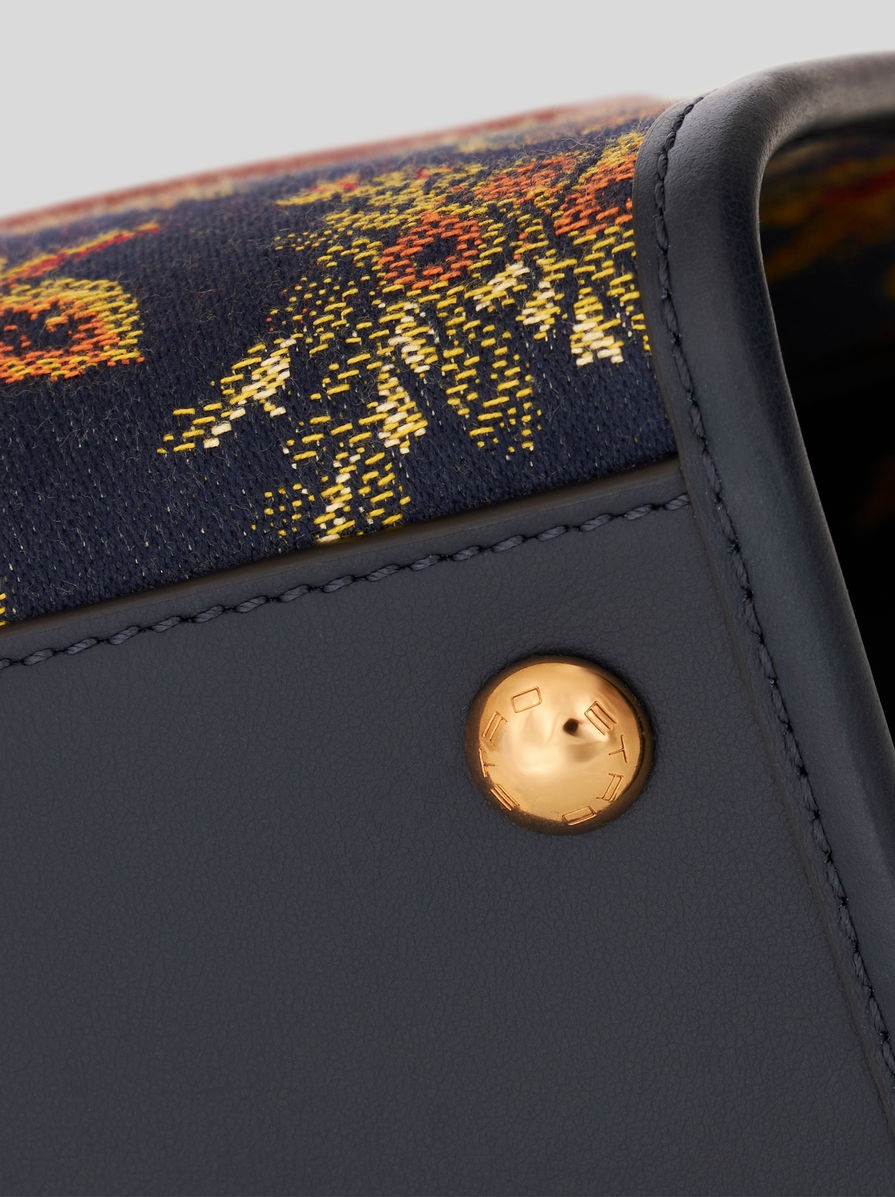 SMALL JACQUARD LOVE TROTTER BAG WITH APPLE PATTERN - 7