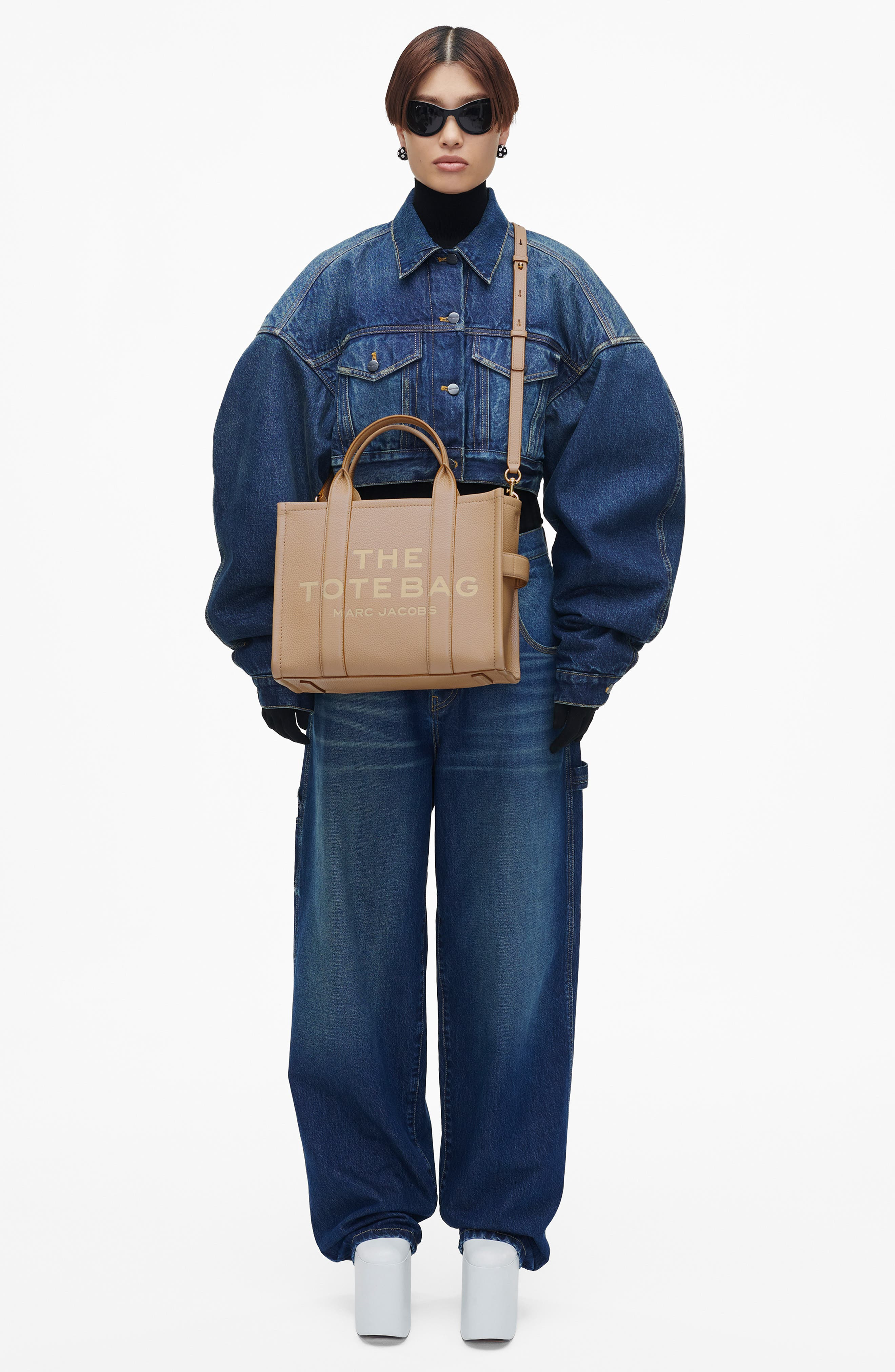 Marc Jacobs The Leather Medium Tote Bag in Camel at Nordstrom - 4