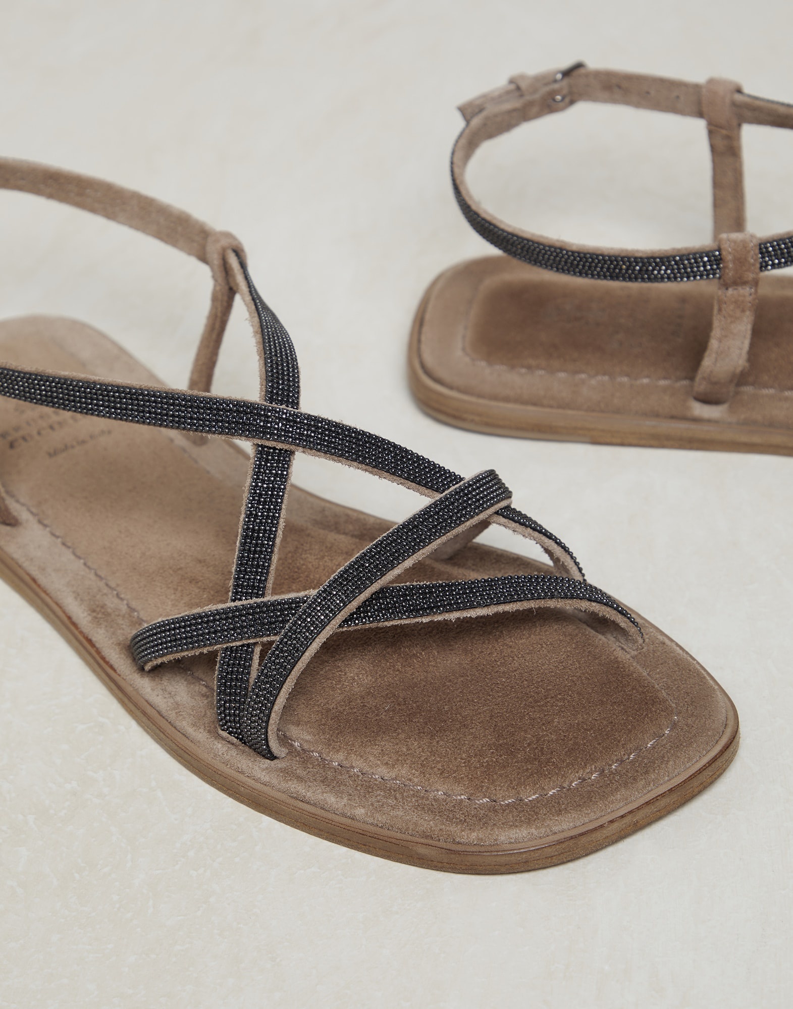 Suede sandals with shiny straps - 4