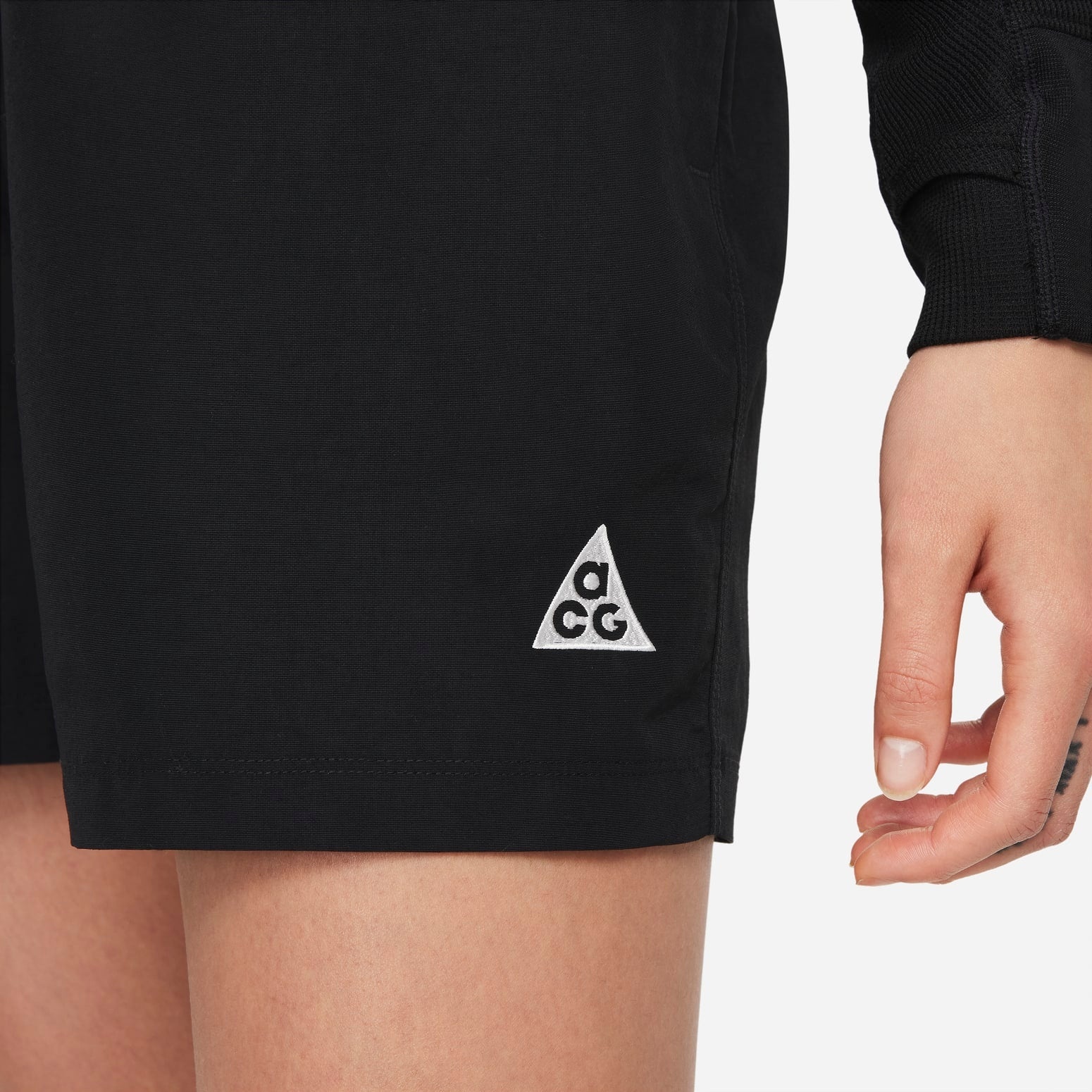 (WMNS) Nike ACG Oversized Shorts 'Black' DH8350-010 - 4