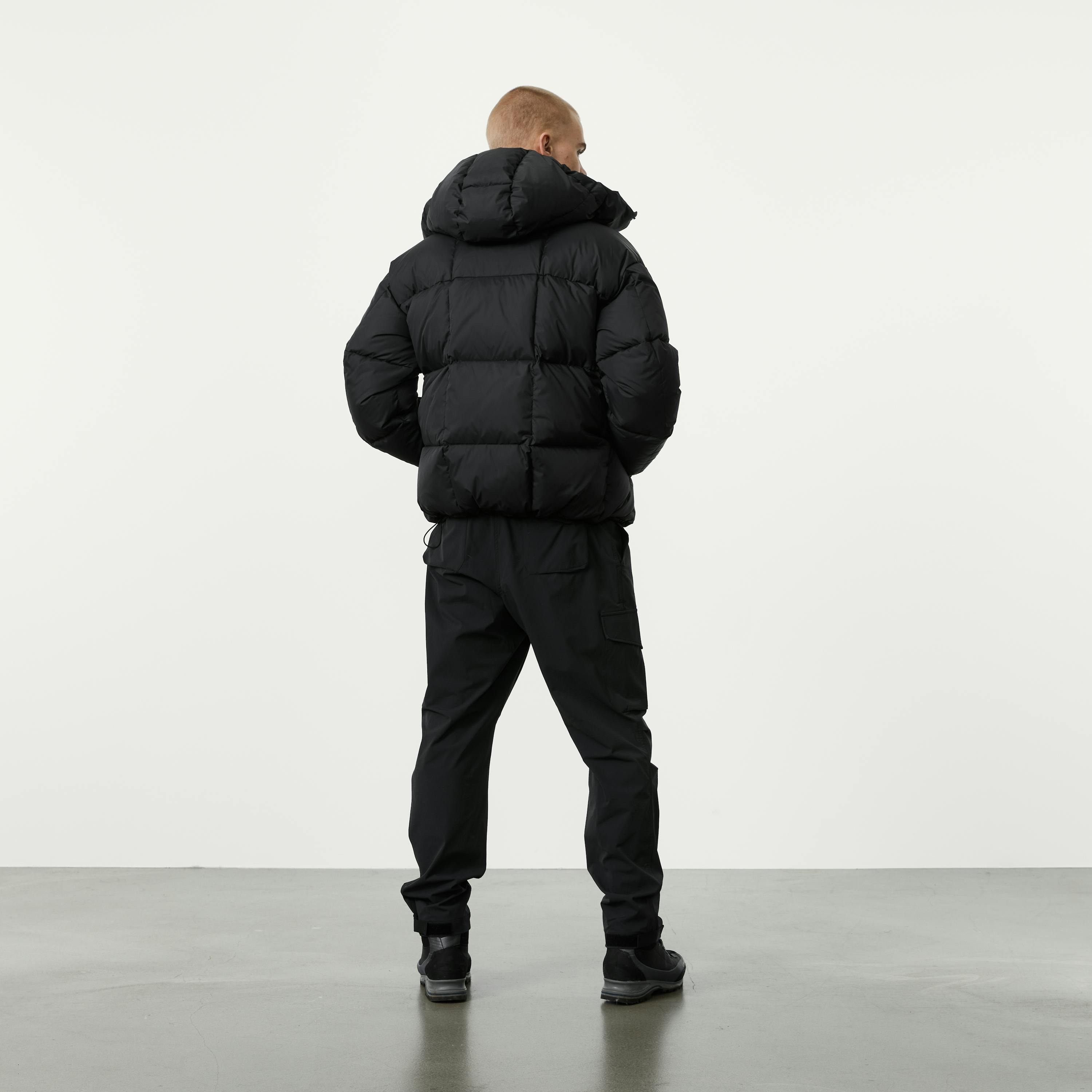 Dyngja Down Jacket (Unisex) - 12