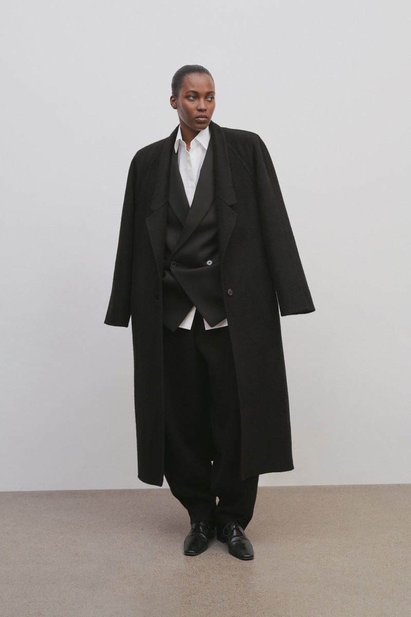 Arpa Coat in Cashmere 3