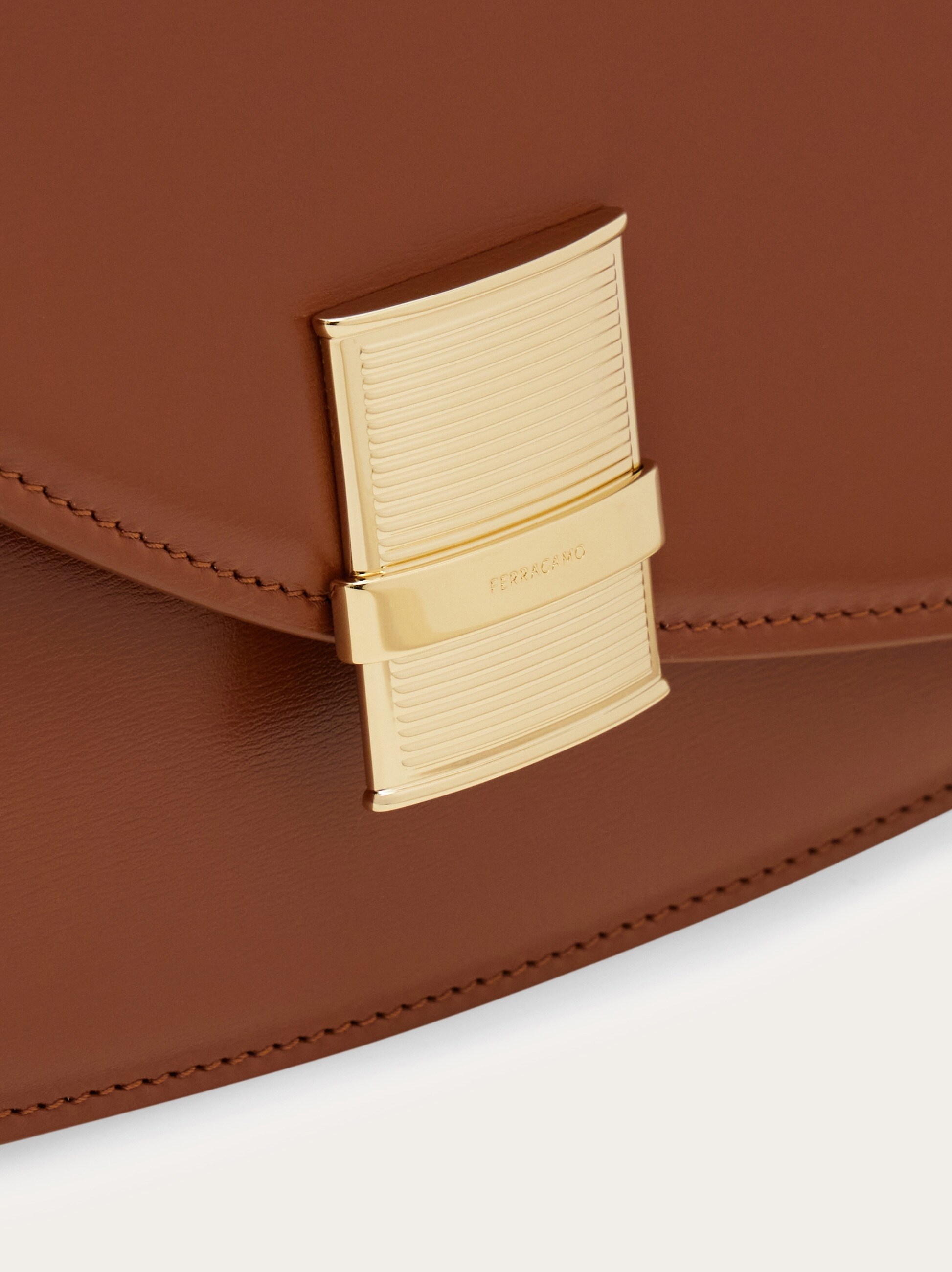 Fiamma crossbody bag (M) - 7