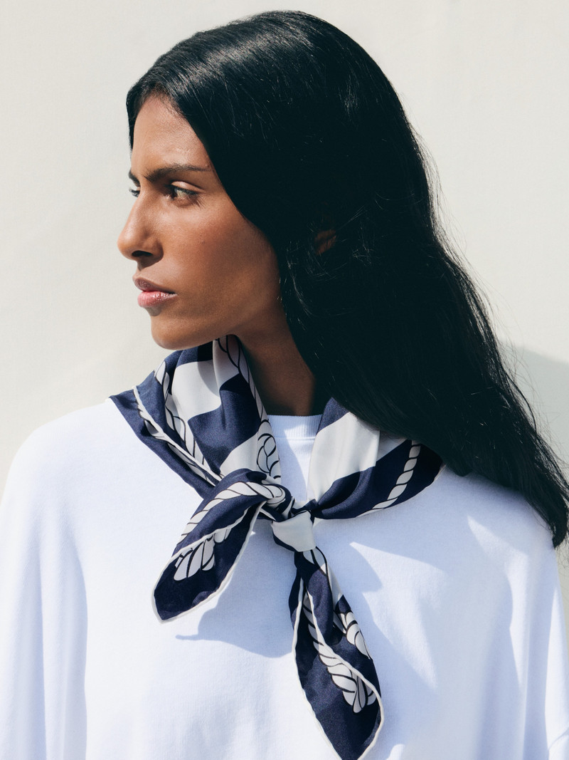 JACQUEMUS The Bateau Corde scarf outlook