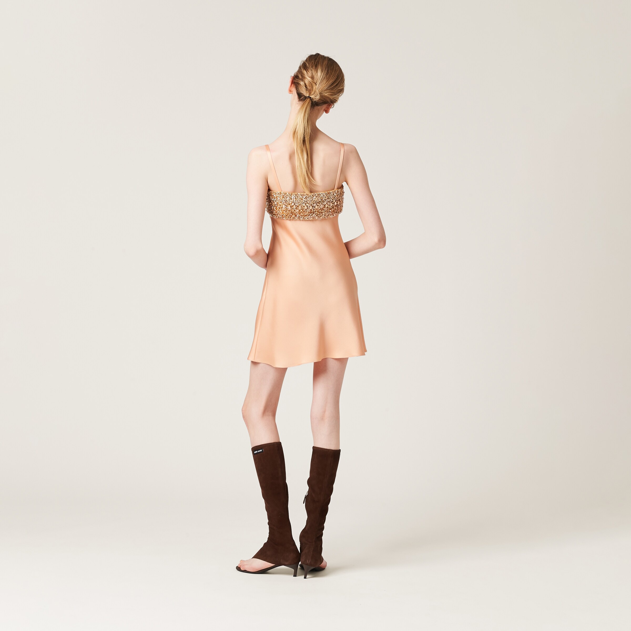 Embroidered satin dress - 3