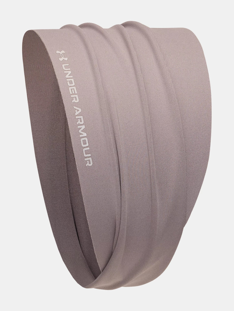 UA Light Stretch 1