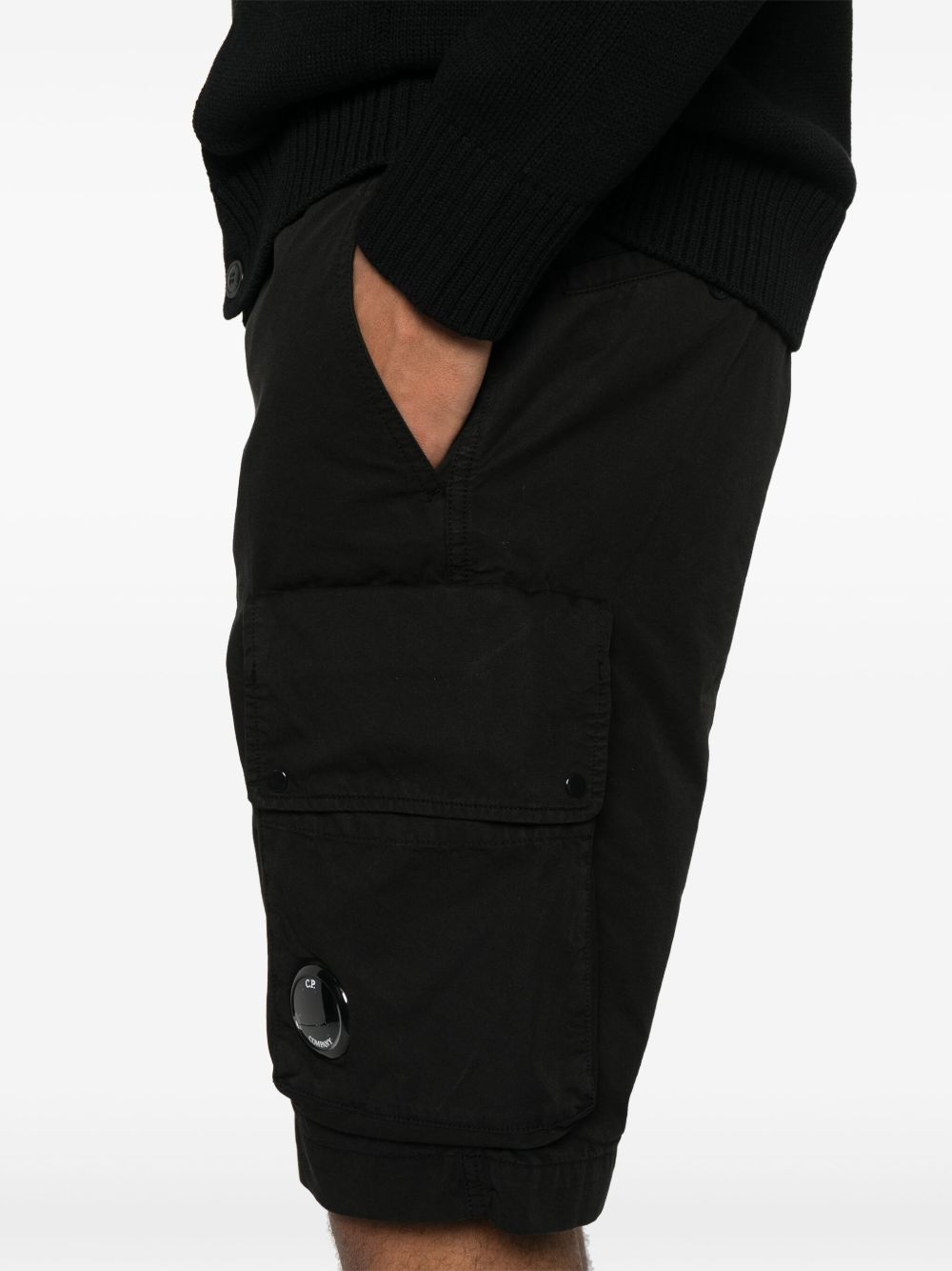 Lens-detail cargo shorts - 5