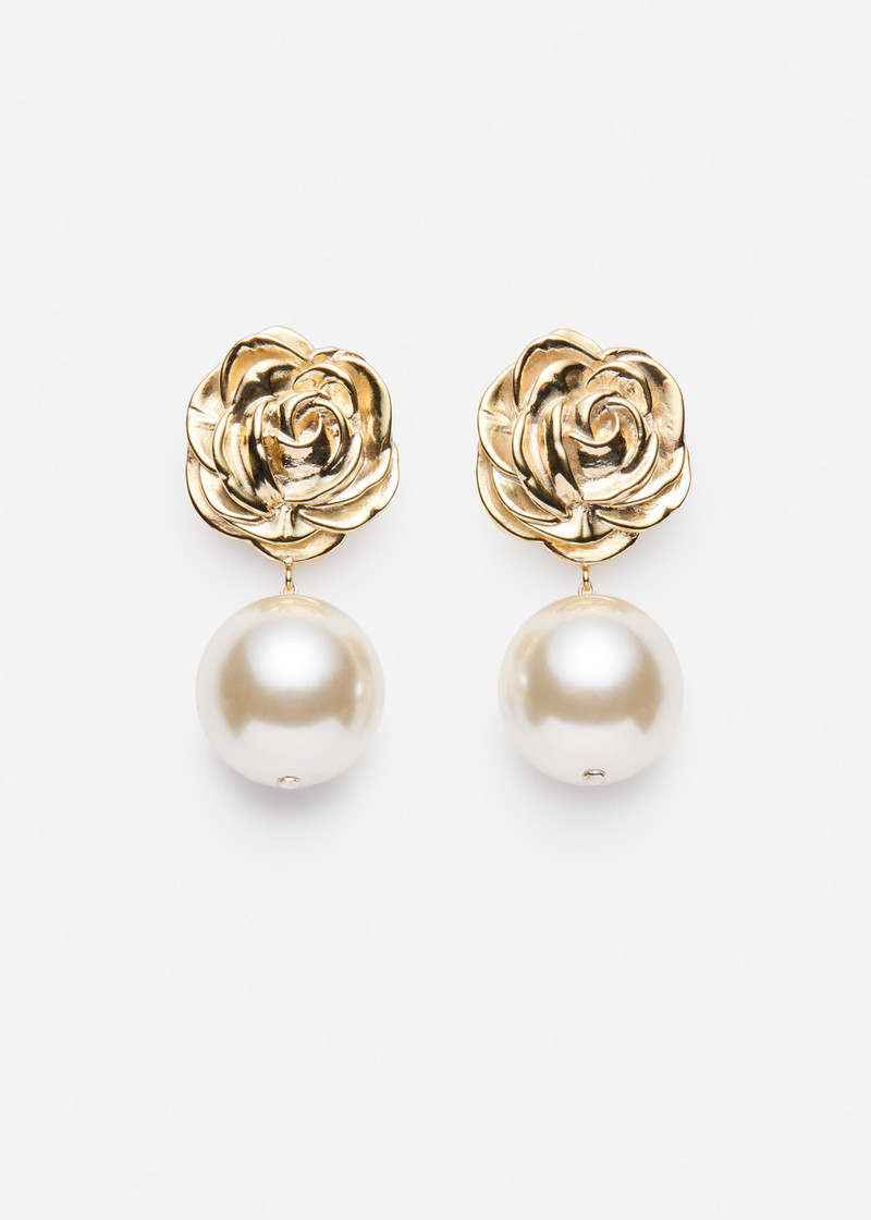 Rose pearl drop earrings in gold 1