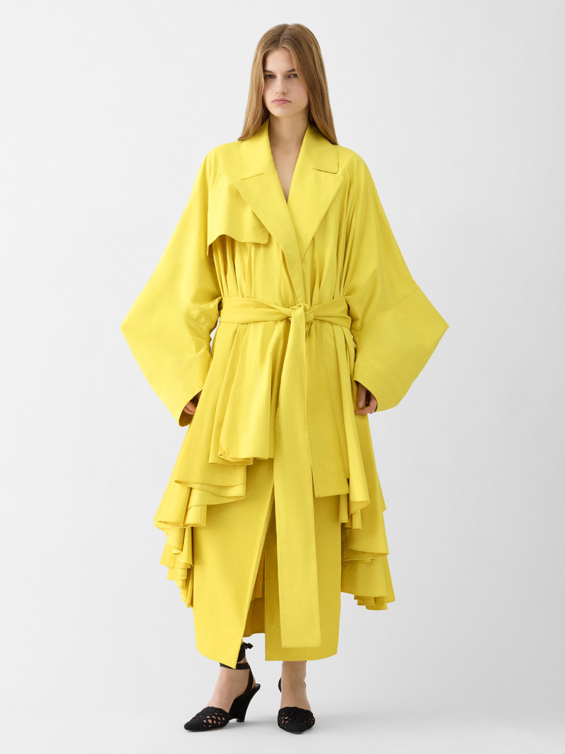 JACQUEMUS The Provençale trench coat outlook