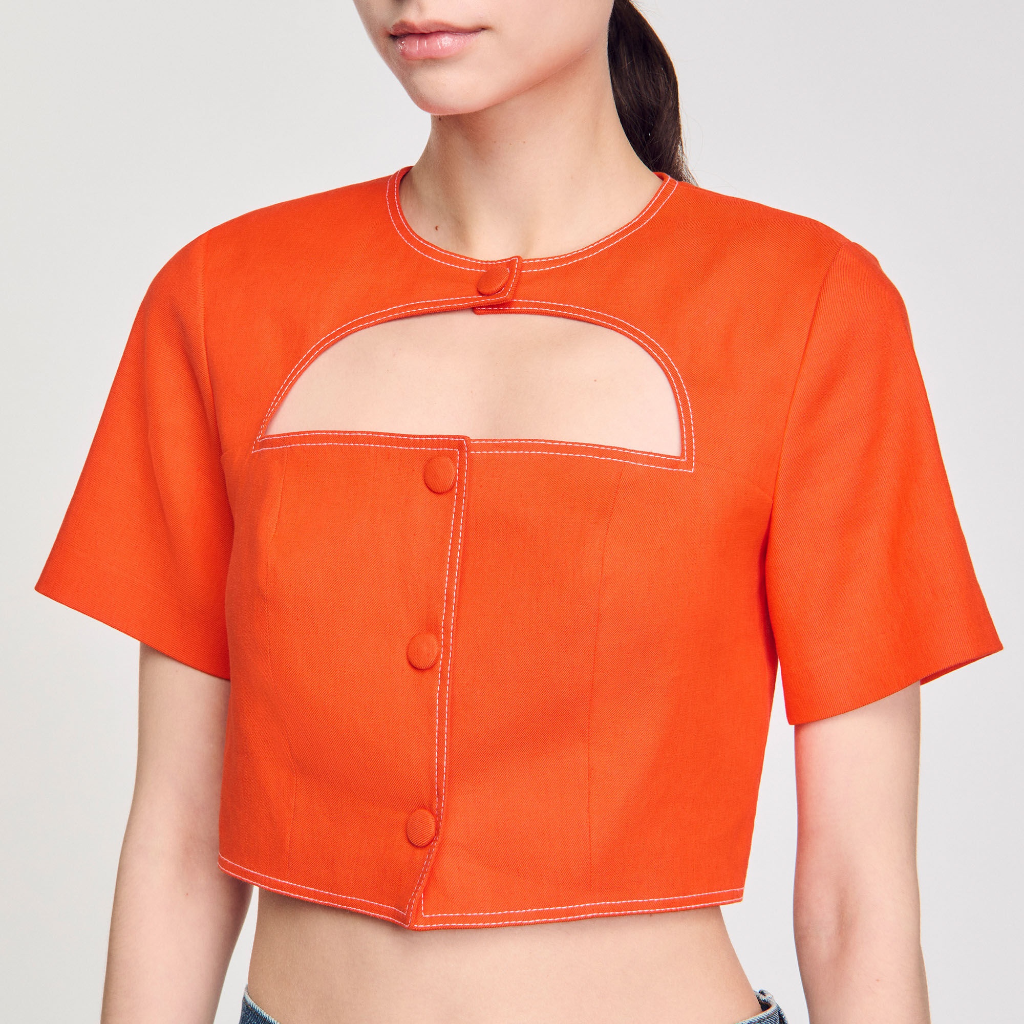 CROP TOP WITH CUTOUT DESIGN - 3
