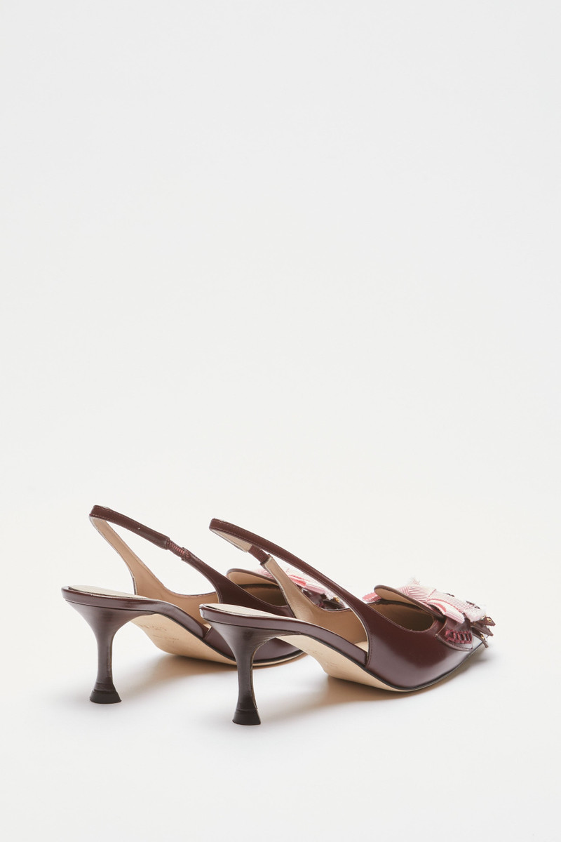 N°21 SLINGBACK WITH FRINGES AND STUDS outlook