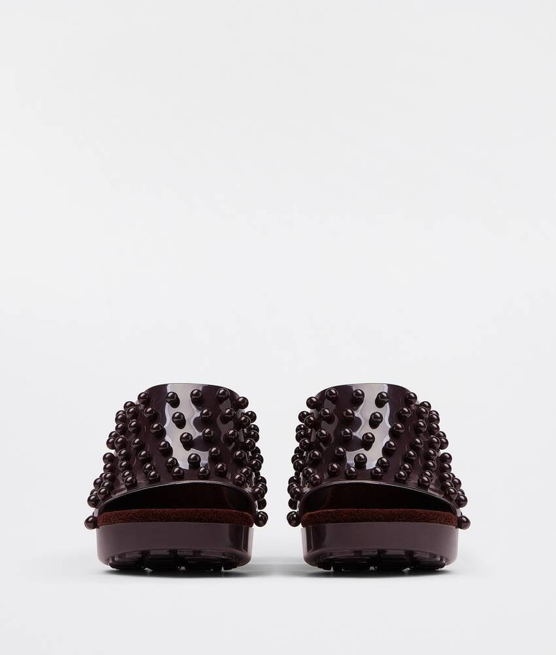 Bottega Veneta gleam outlook