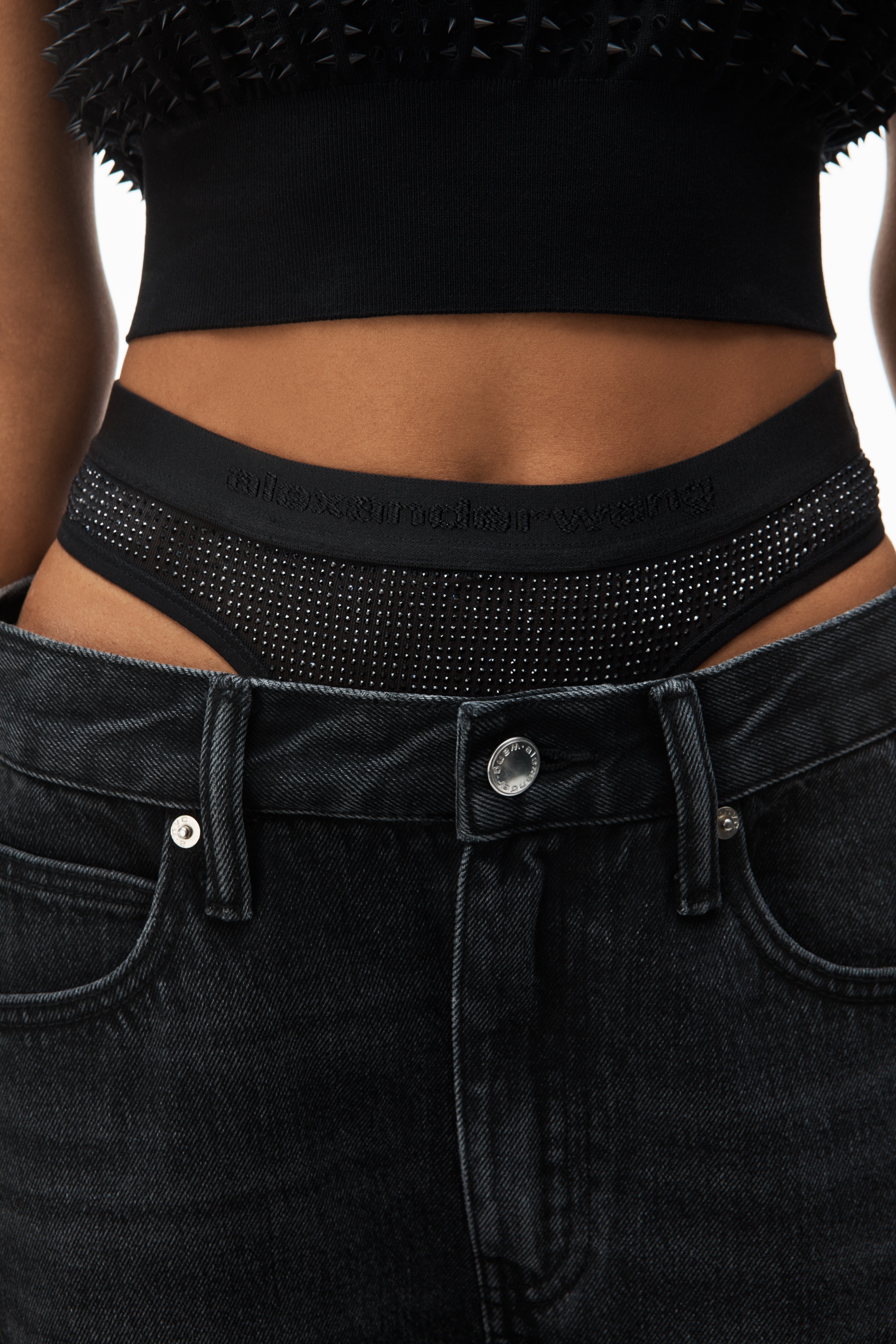 pre-styled straight-leg slit-hem jeans in cotton - 4