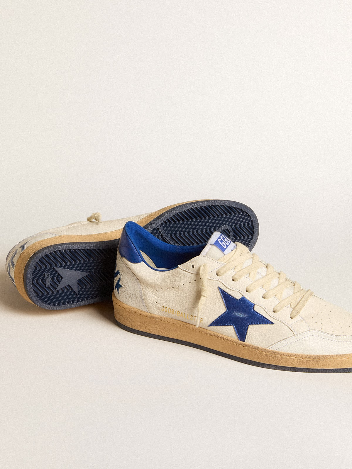 Ball Star Wishes in white nappa leather with a bright blue star and heel tab - 4