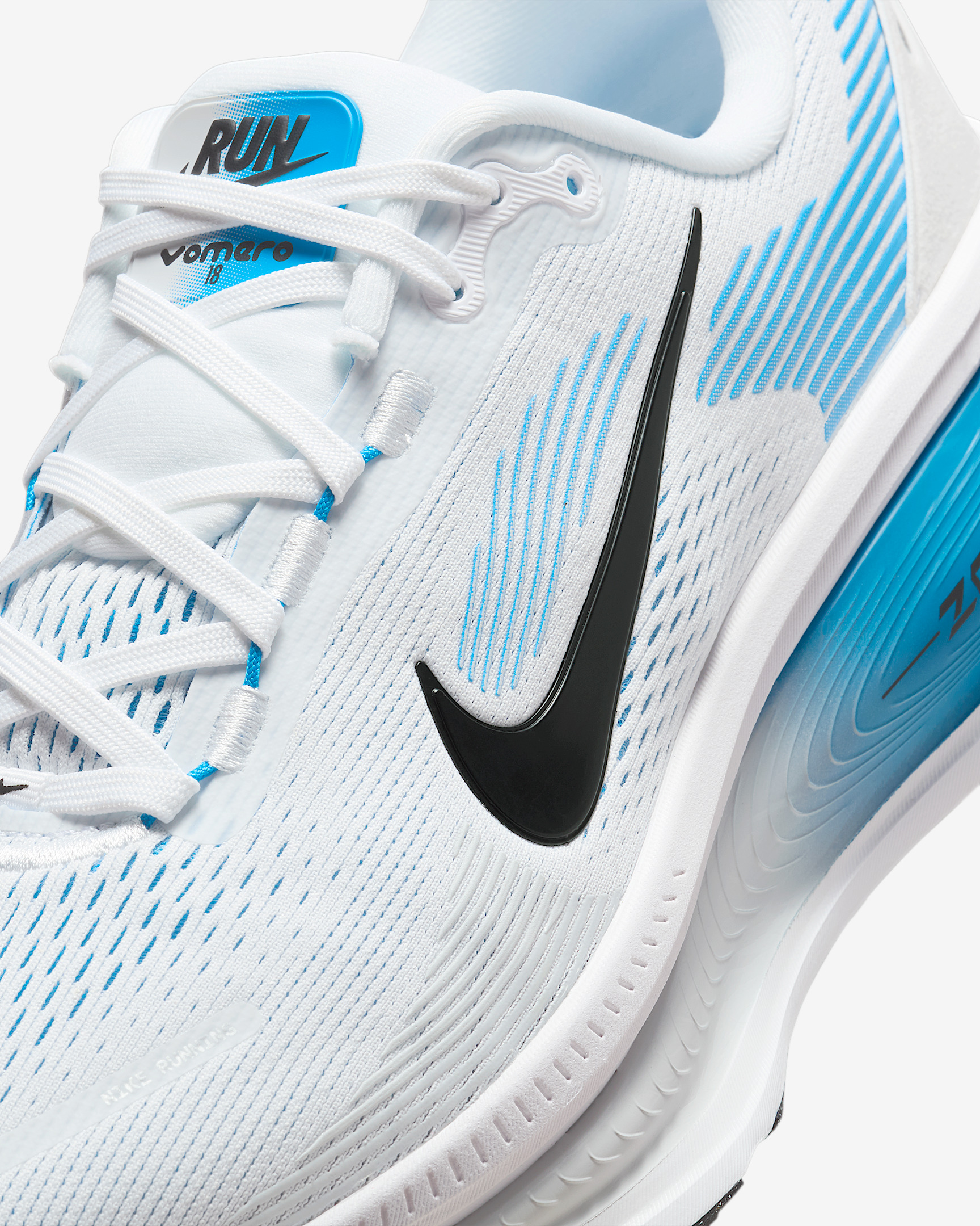 Nike Vomero 18 Men's Road Running Shoes - 7