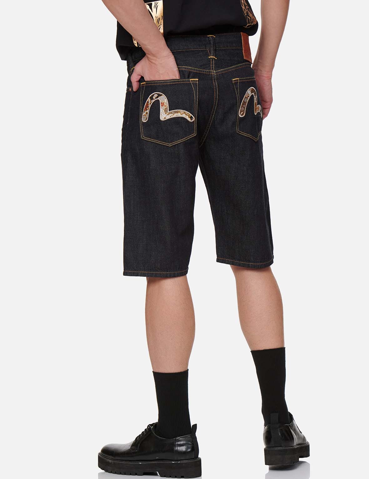 BROCADE SEAGULL APPLIQUÉ DENIM SHORTS - 3