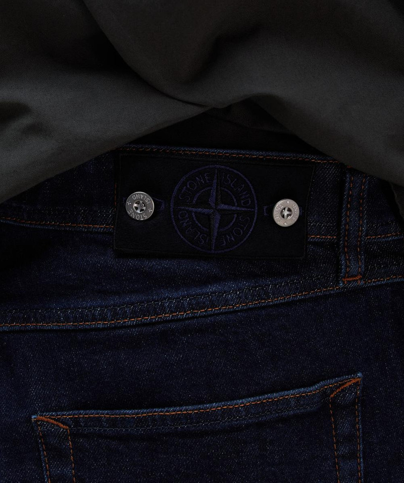 Stretch indigo denim jean 4