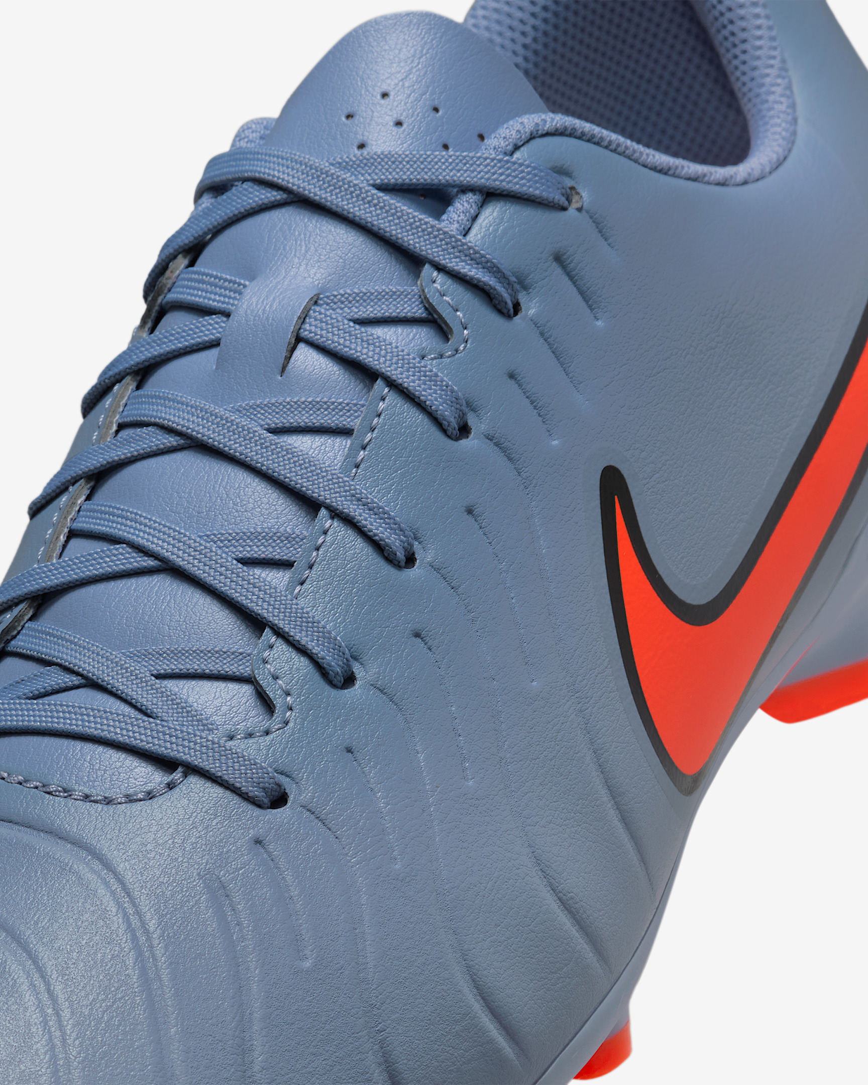 Nike Tiempo Legend 10 Club Multi-Ground Low-Top Soccer Cleats - 8