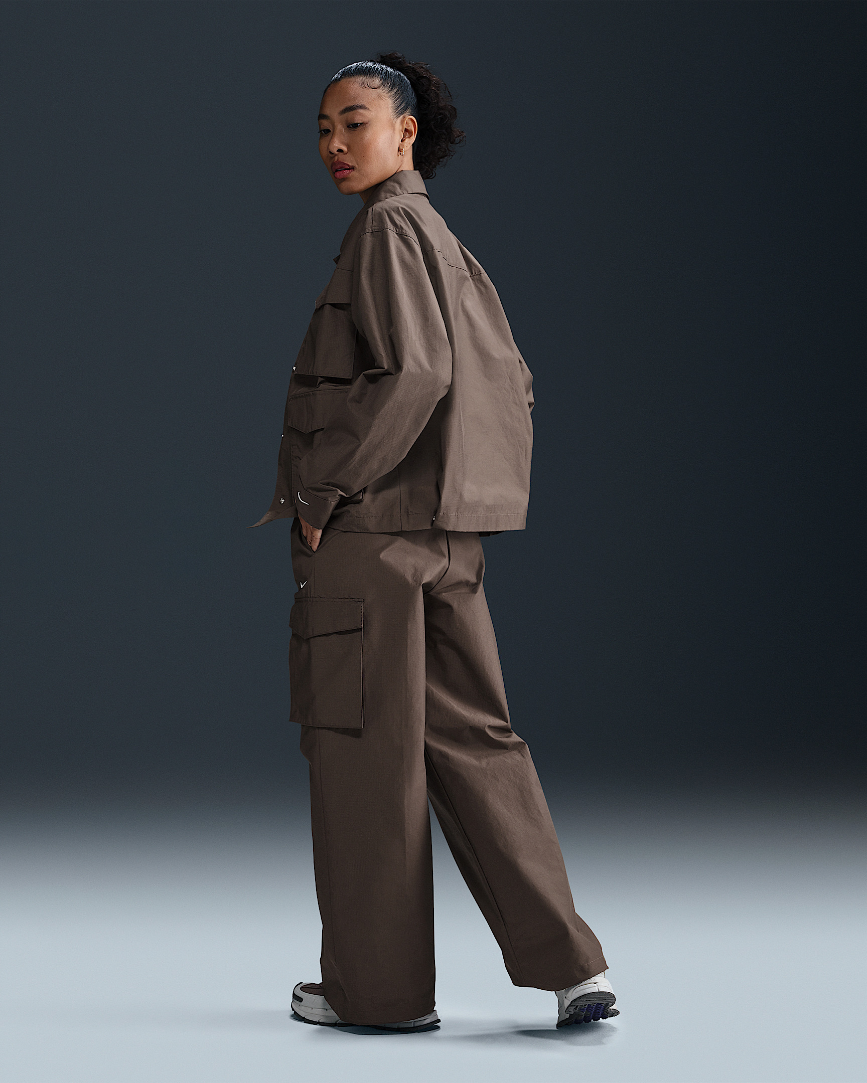 Nike Sportswear Everything Wovens Women's Mid-Rise Cargo Pants - 4
