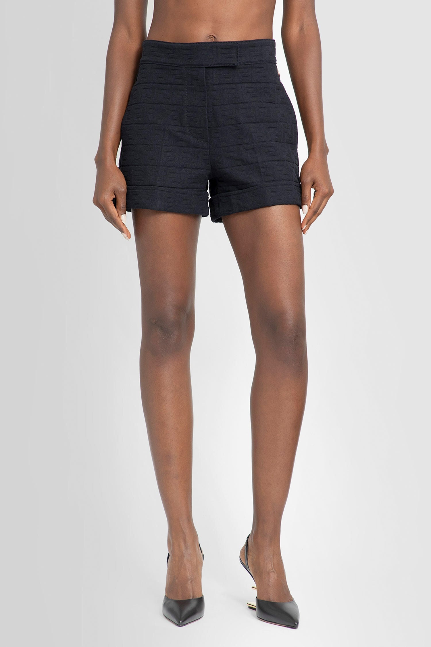 FENDI WOMAN BLACK SHORTS - 2