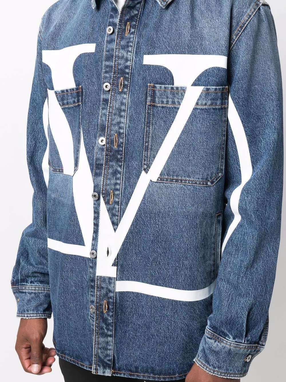 logo-print long-sleeve denim shirt - 5