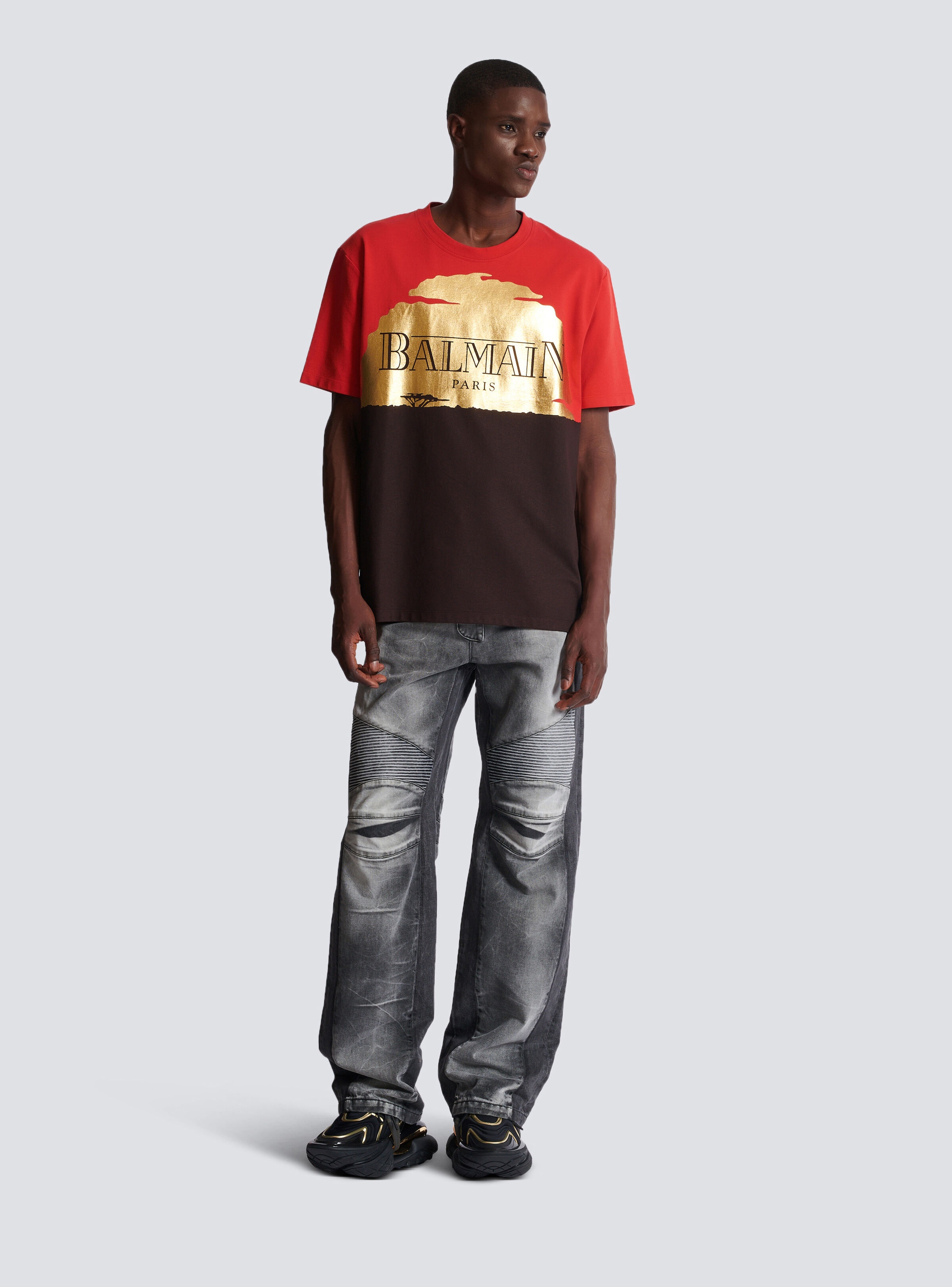 Disney x Balmain: The Lion King - Relaxed T-shirt with Sunset print - 2