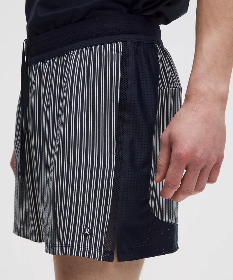 Mesh-Panelled Tennis Short 5" 7