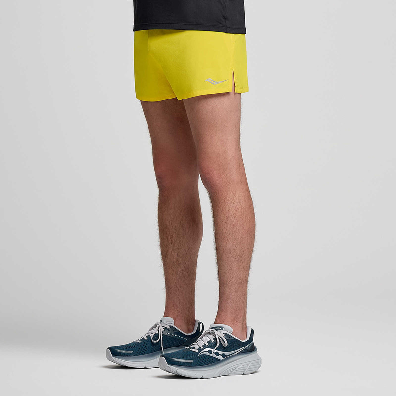 Saucony Outpace 2.5" Split Short outlook