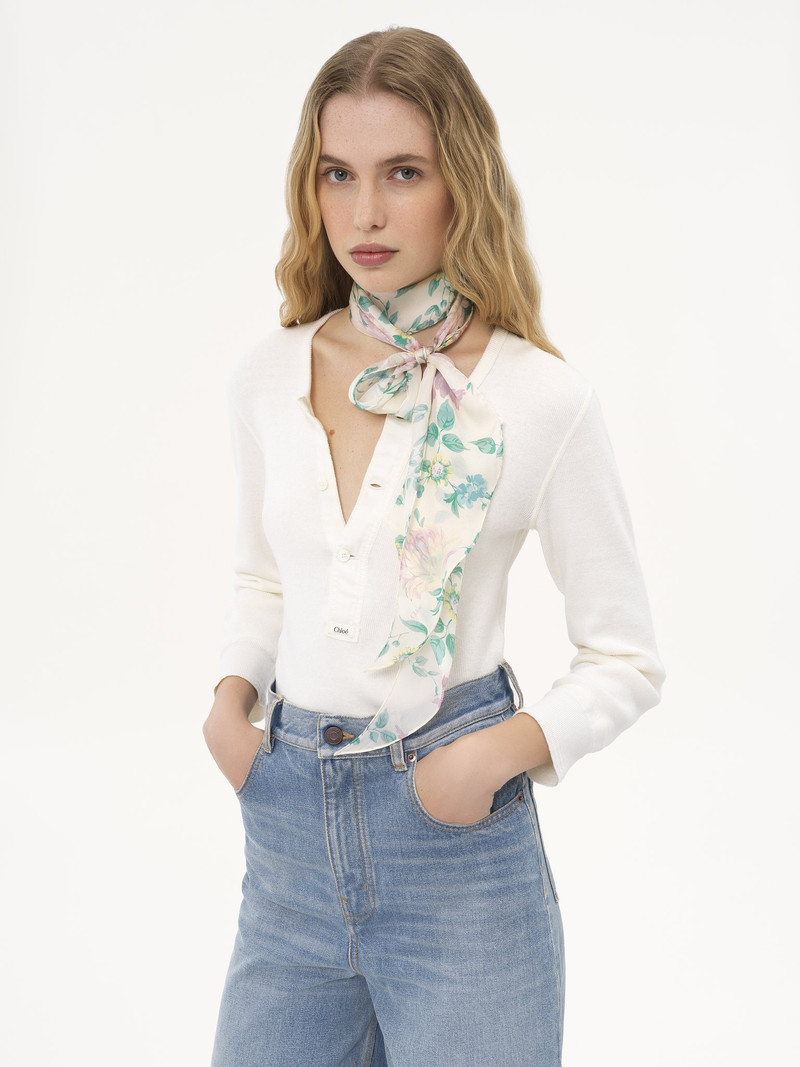 Chloé THE CHLOÉ PEONIES BANDEAU SCARF IN SILK CHARMEUSE outlook