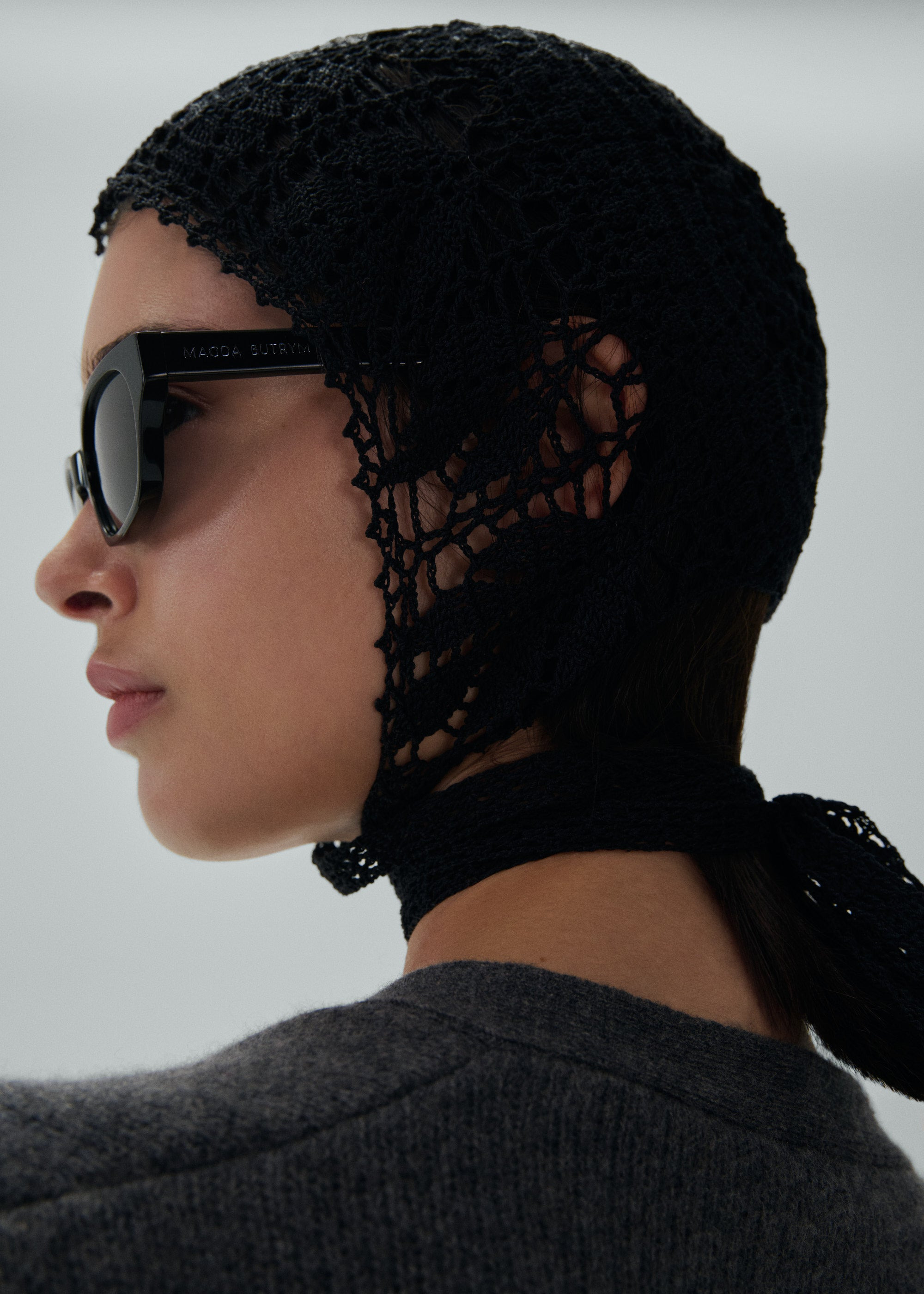 Crochet bonnet in black - 4
