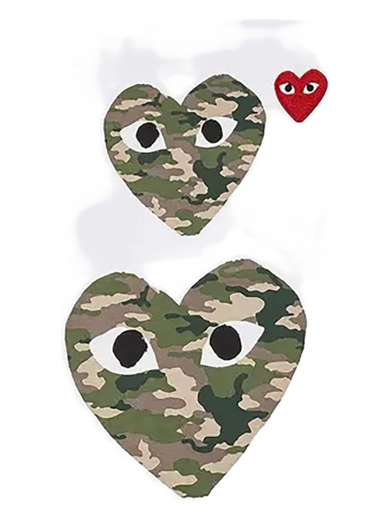 Comme des Garçons PLAY camouflage double-heart T-shirt outlook