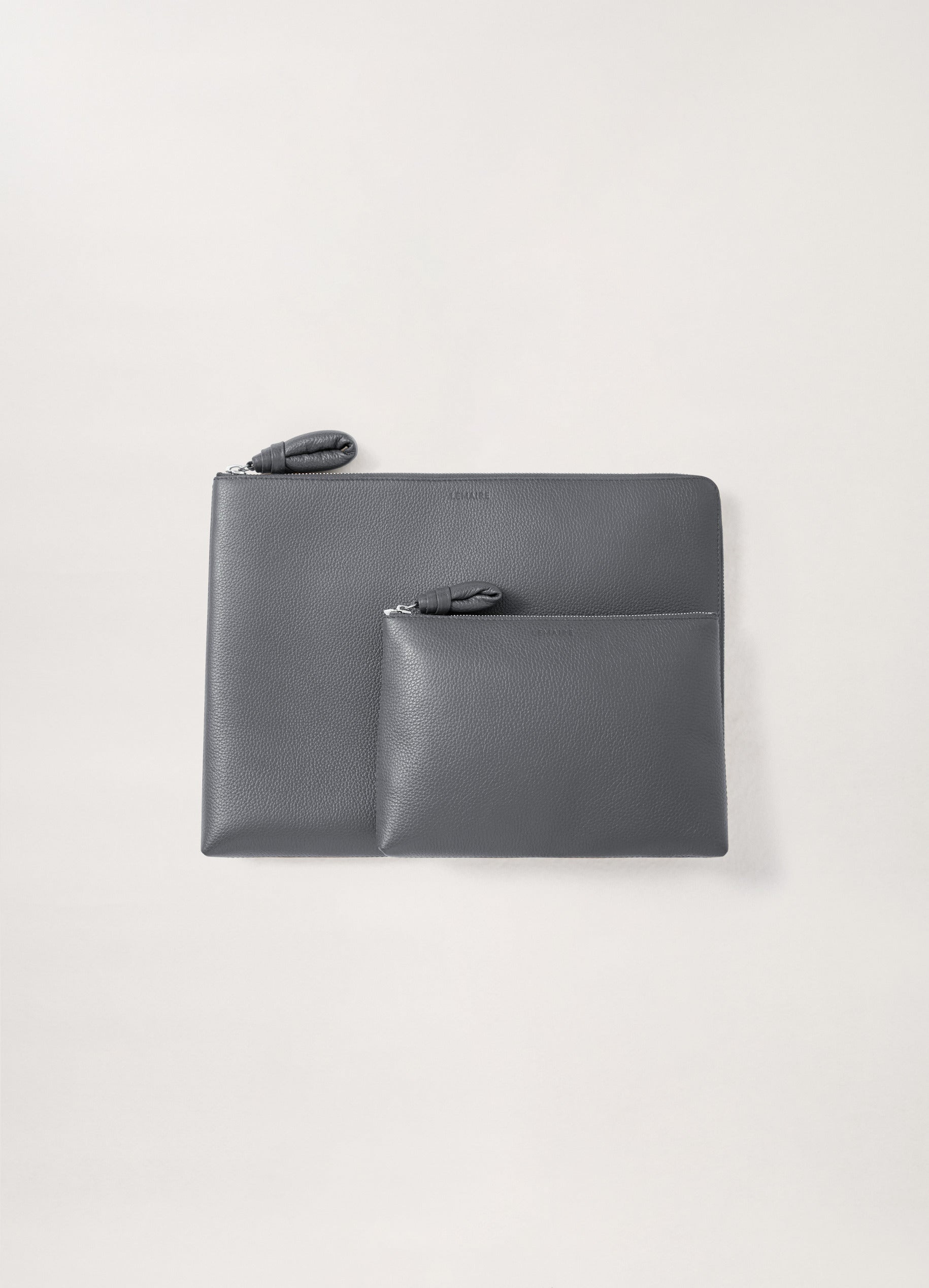 DOCUMENT HOLDER
SOFT GRAINED LEATHER - 2