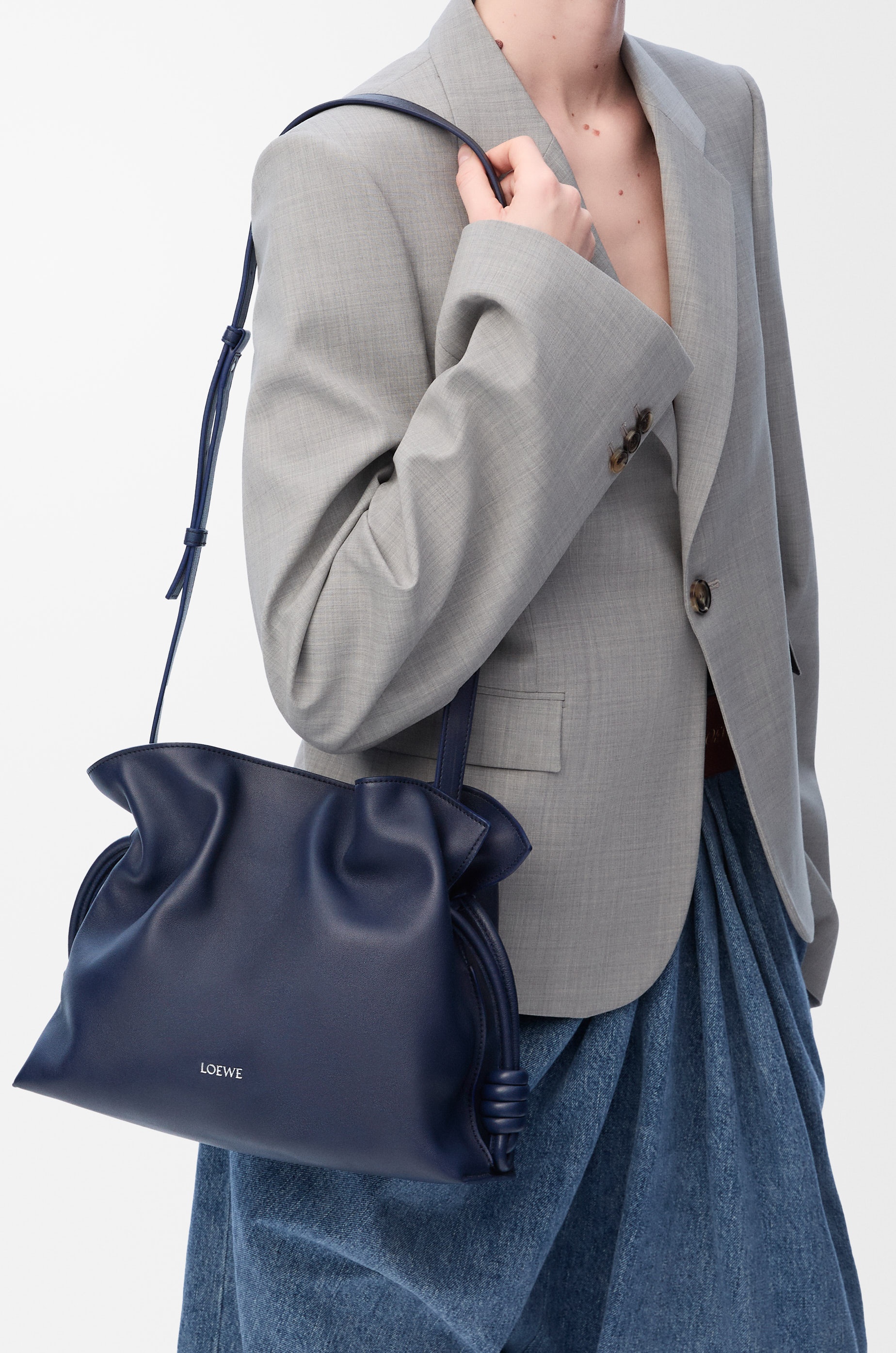 Medium Flamenco clutch in nappa calfskin - 3