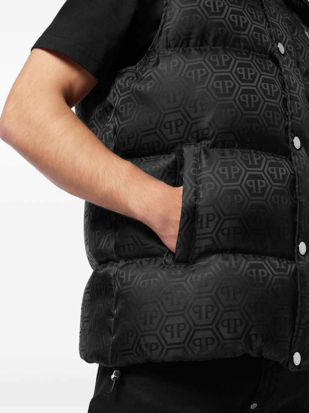 monogram-pattern puffer gilet - 4