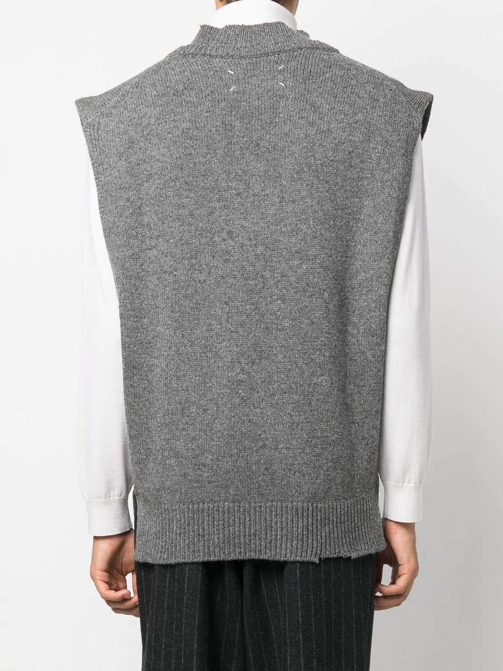 V-neck sleeveless knitted jumper - 5