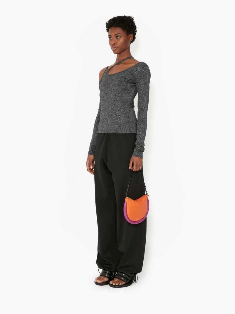 CUT 아웃 데타이어 ASYMMETRIC TOP 3