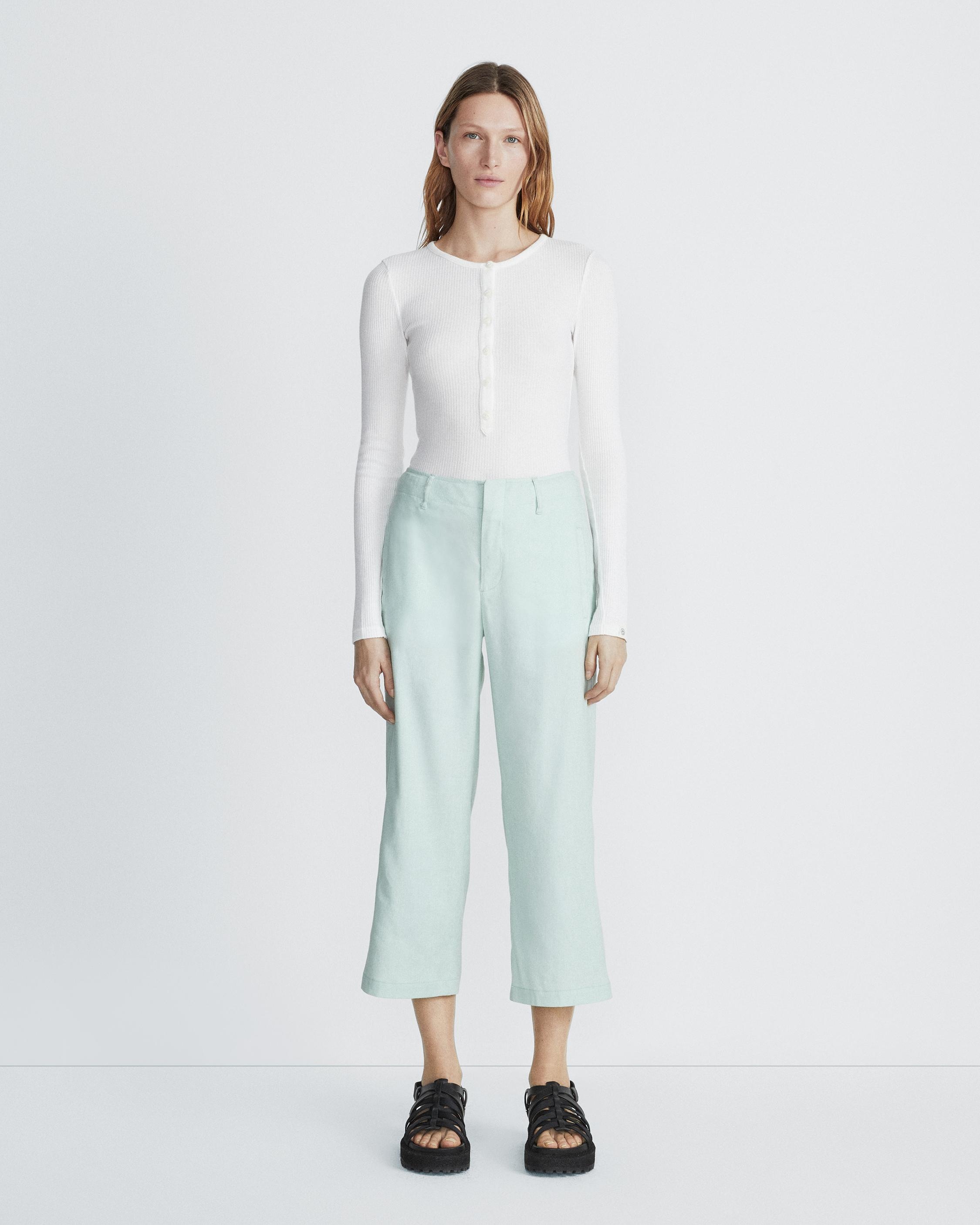 Dylan Cropped Linen Pant
Classic Fit Pant - 1